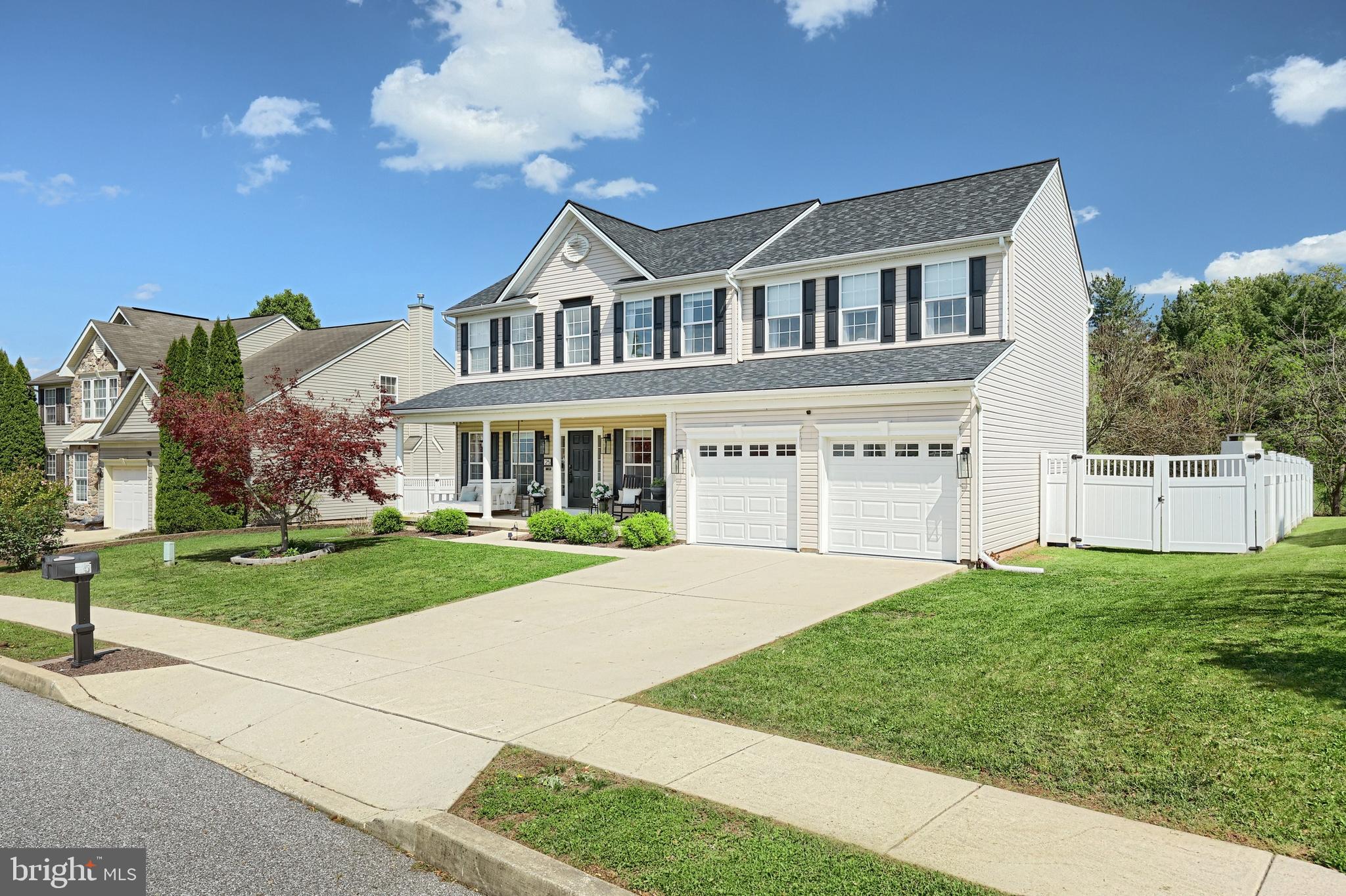 25 WILLOW WOOD COURT