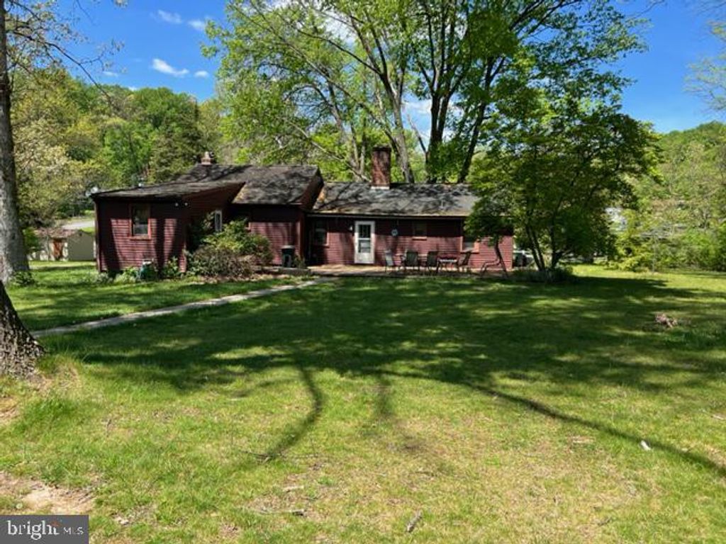 Photo of 105 Lake Road, Elizabethtown, PA 17022 (MLS # PALA2053284)