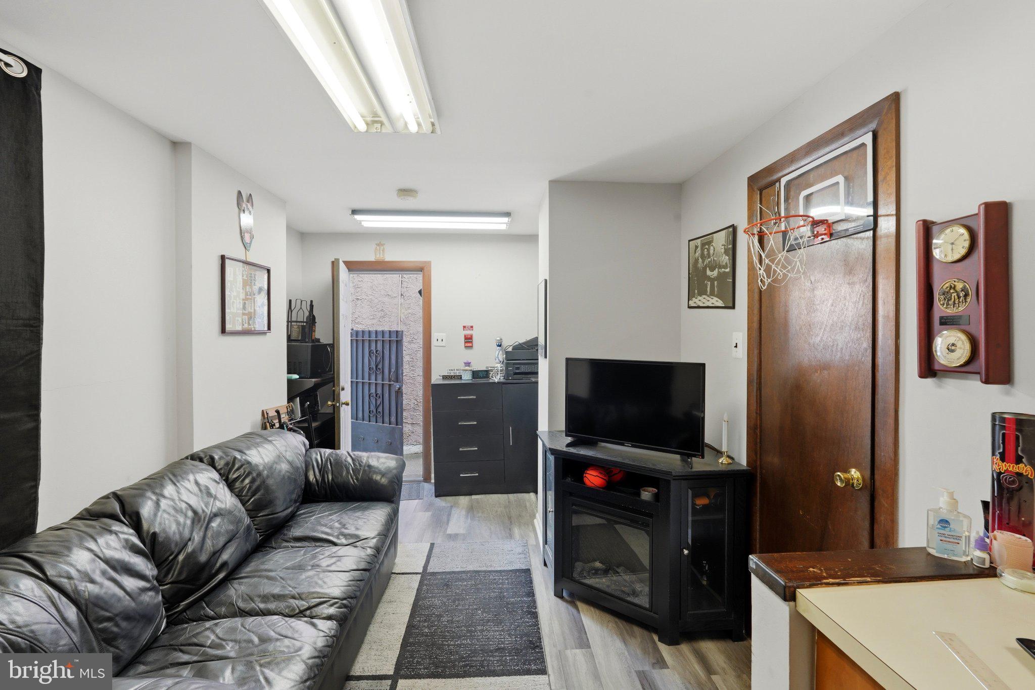 PHILADELPHIA (SOUTH) - Residential Income