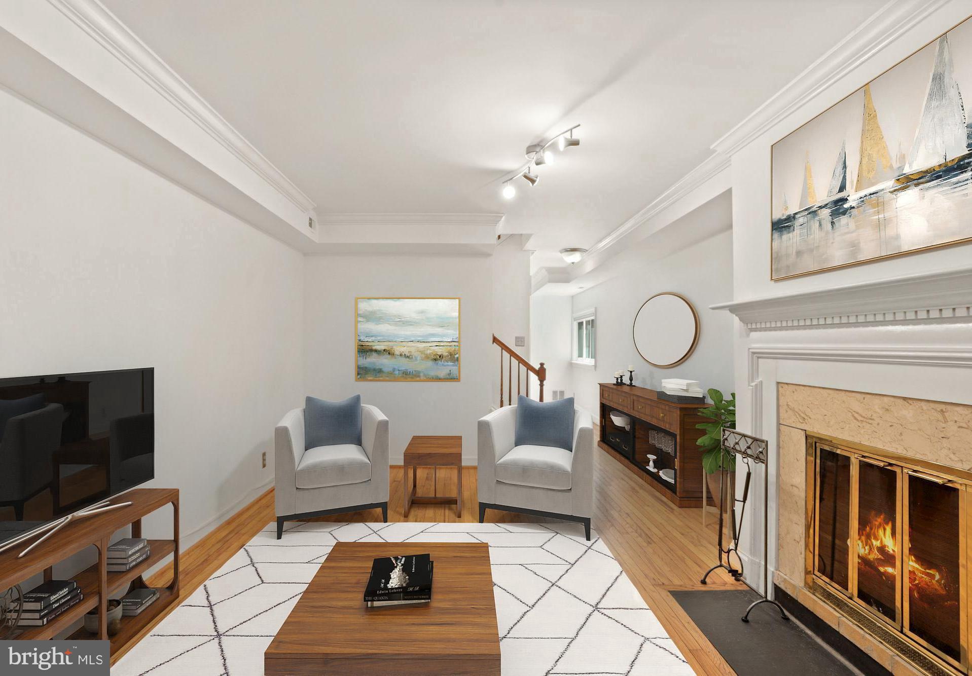 1236 ETON COURT NW T19