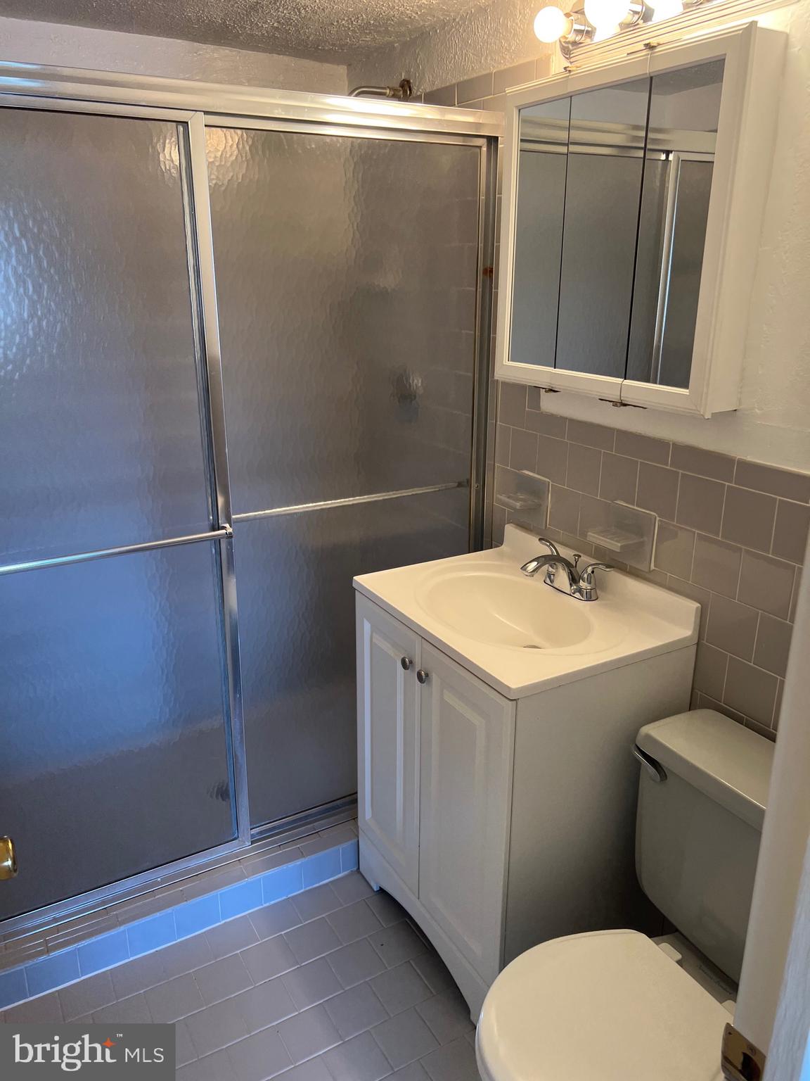 2025 LINCOLN STREET N 104