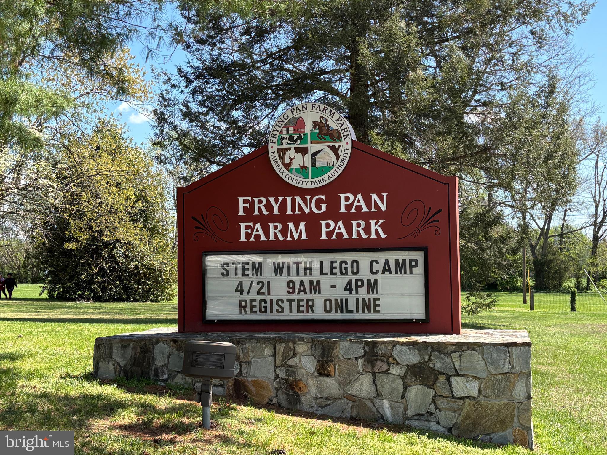 BORNEHAM WOOD - Residential