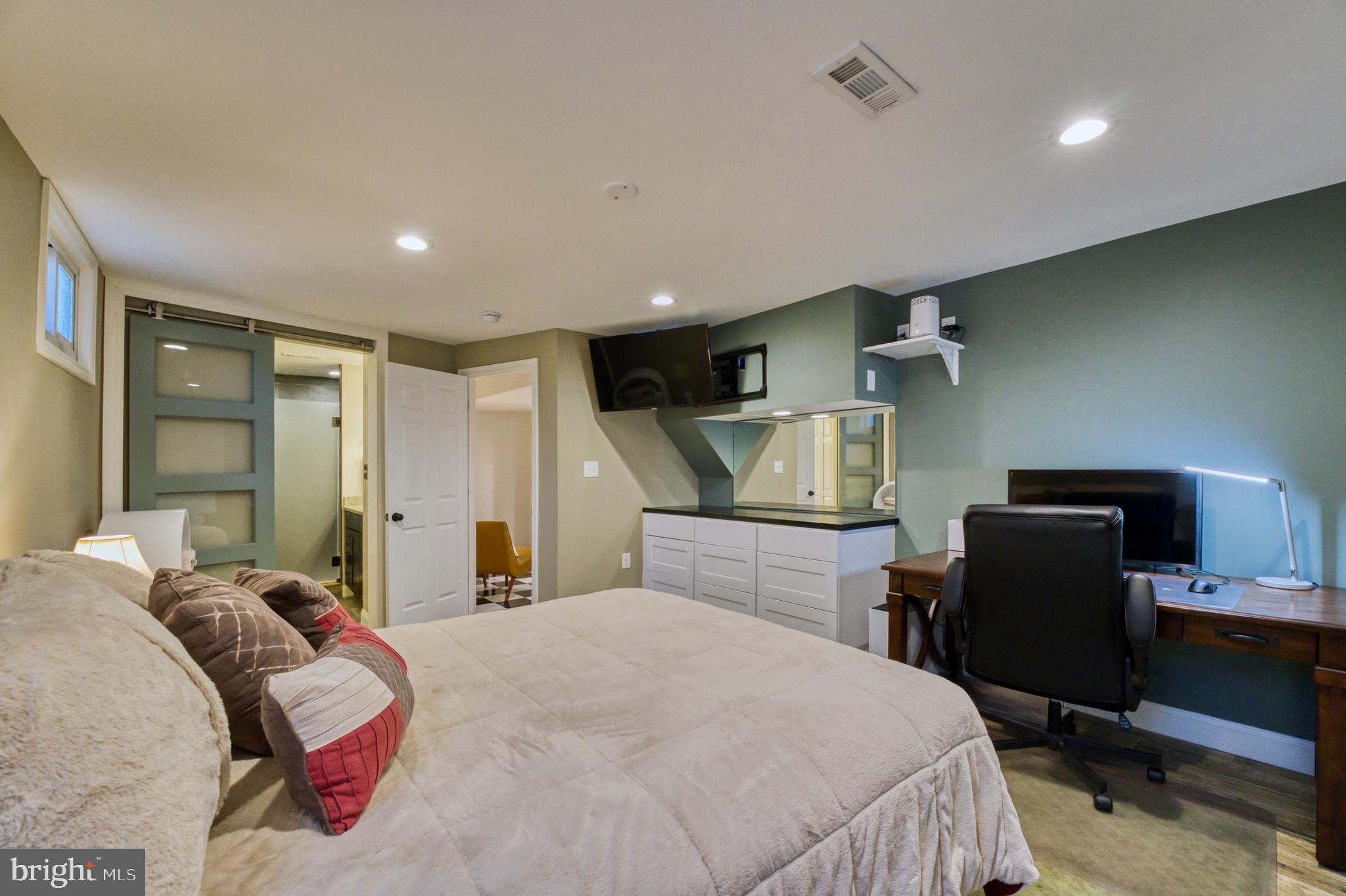 BORNEHAM WOOD - Residential