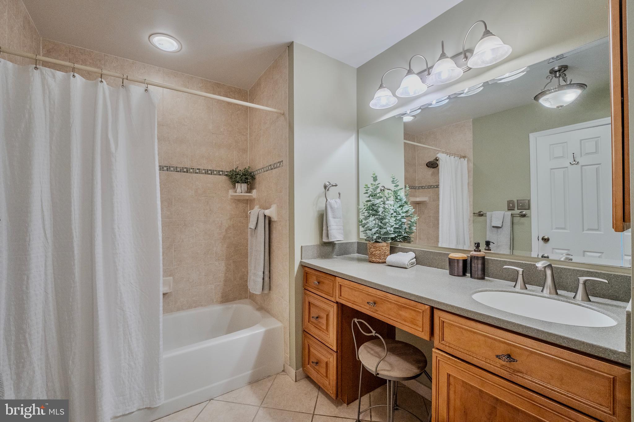 BORNEHAM WOOD - Residential