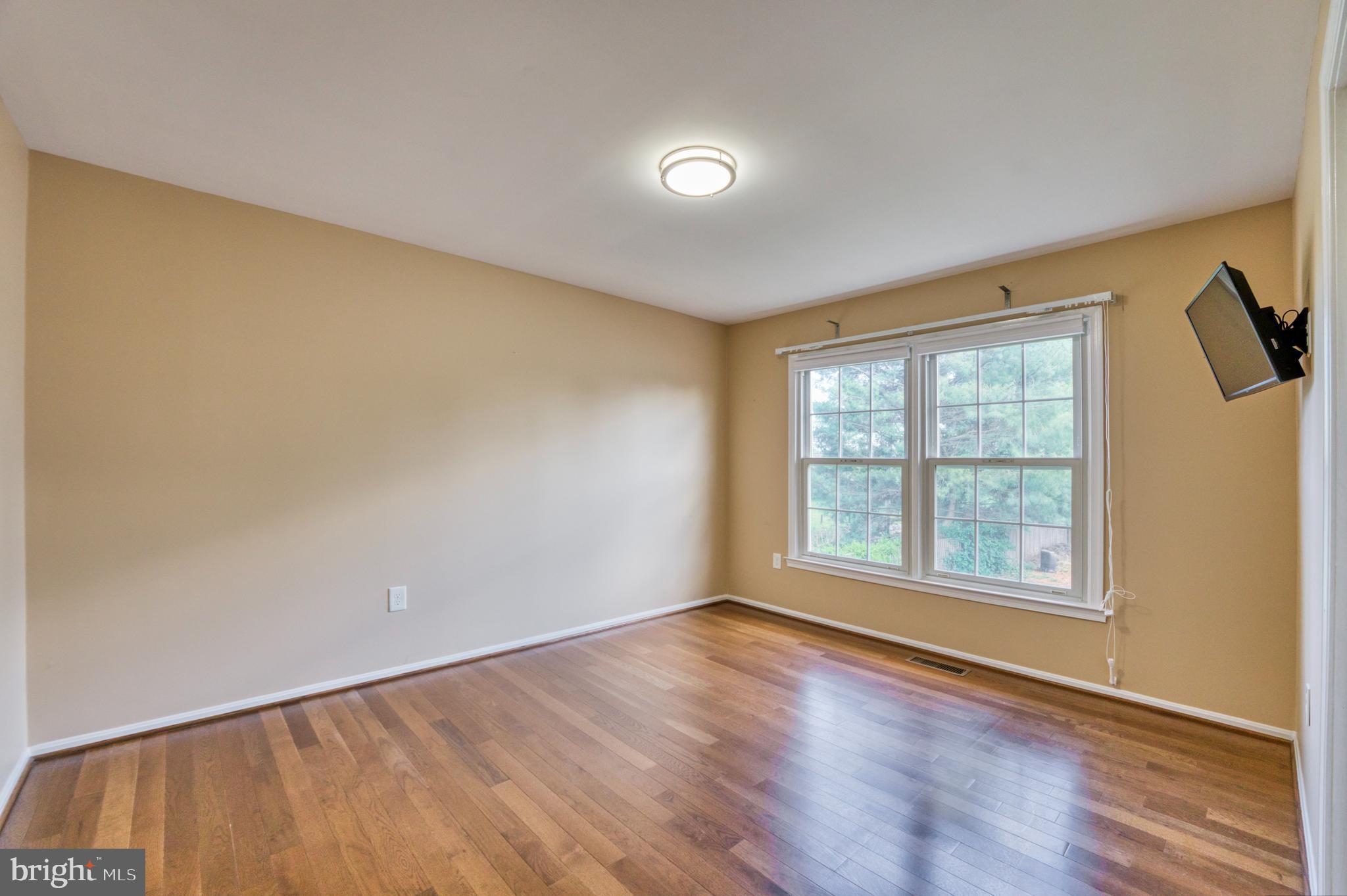 BORNEHAM WOOD - Residential