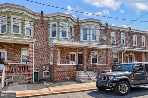 Townhouse For Sale - 1915 Howland Street<br/> New Castle County, WILMINGTON, DE 19805