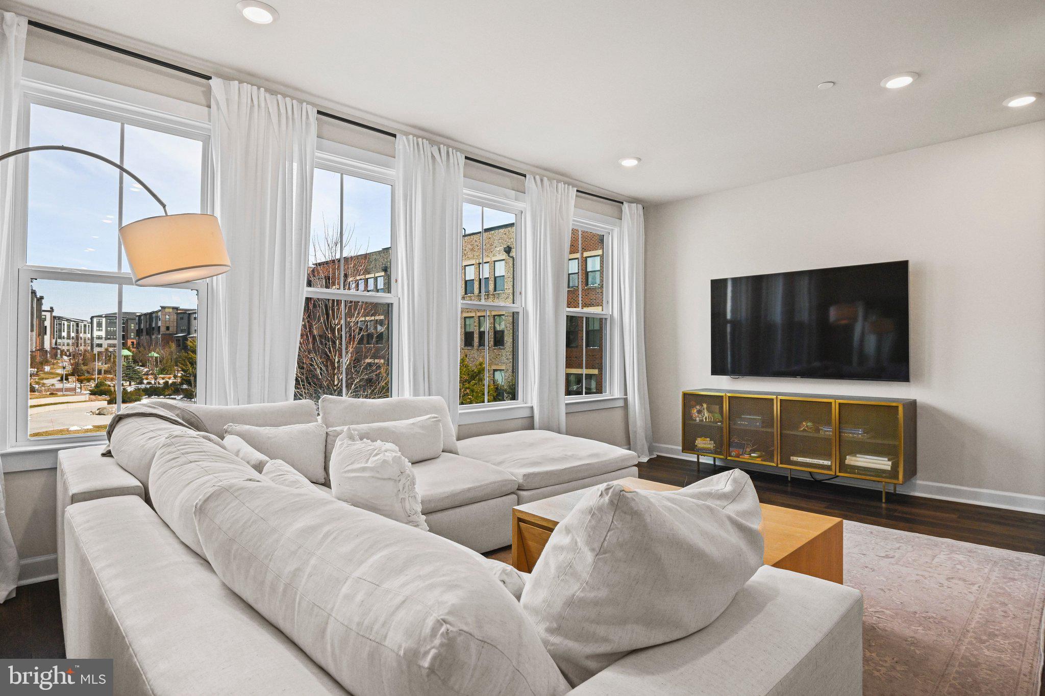 WOODLAND PARK - Residential