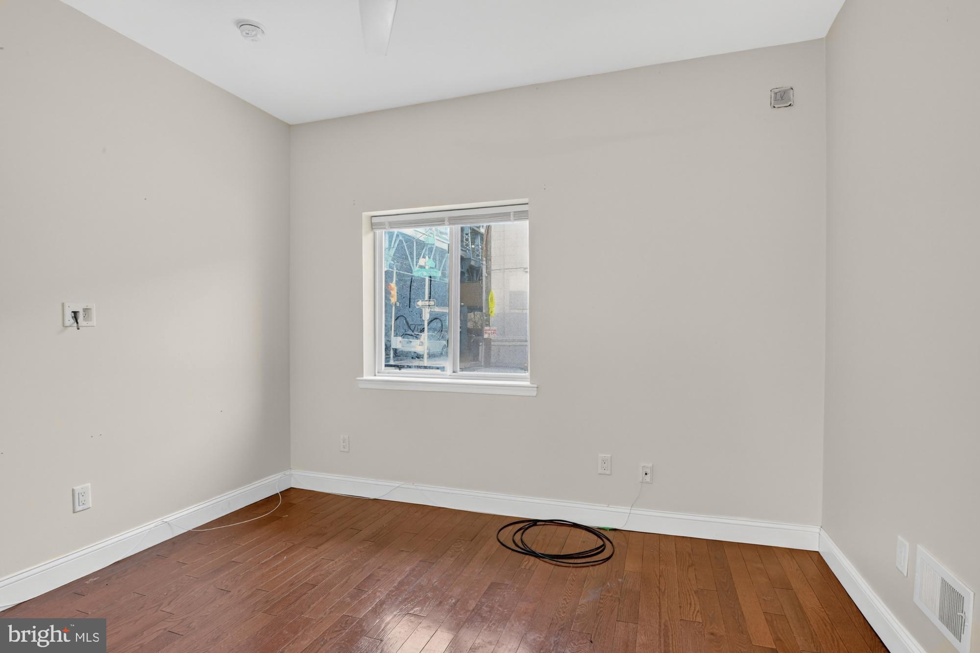 1802 E HUNTINGDON STREET 1