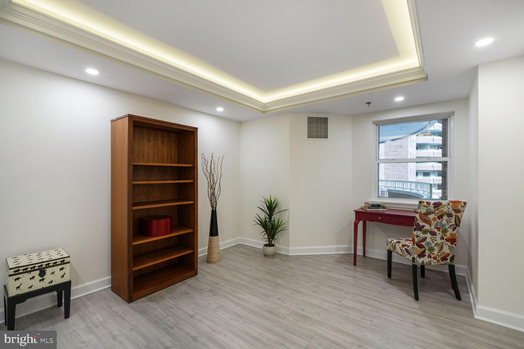 THE JEFFERSON - SUNRISE SENIOR LIVING - Residential