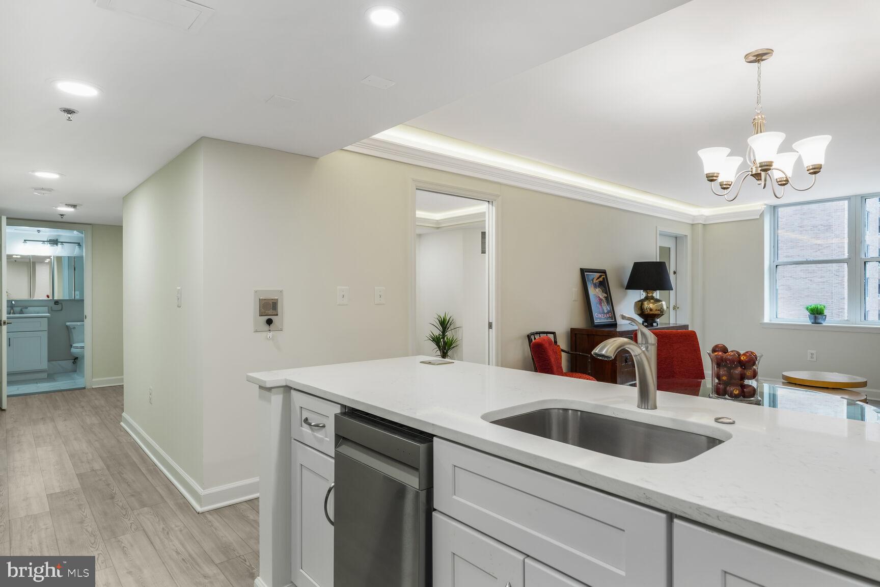 THE JEFFERSON - SUNRISE SENIOR LIVING - Residential