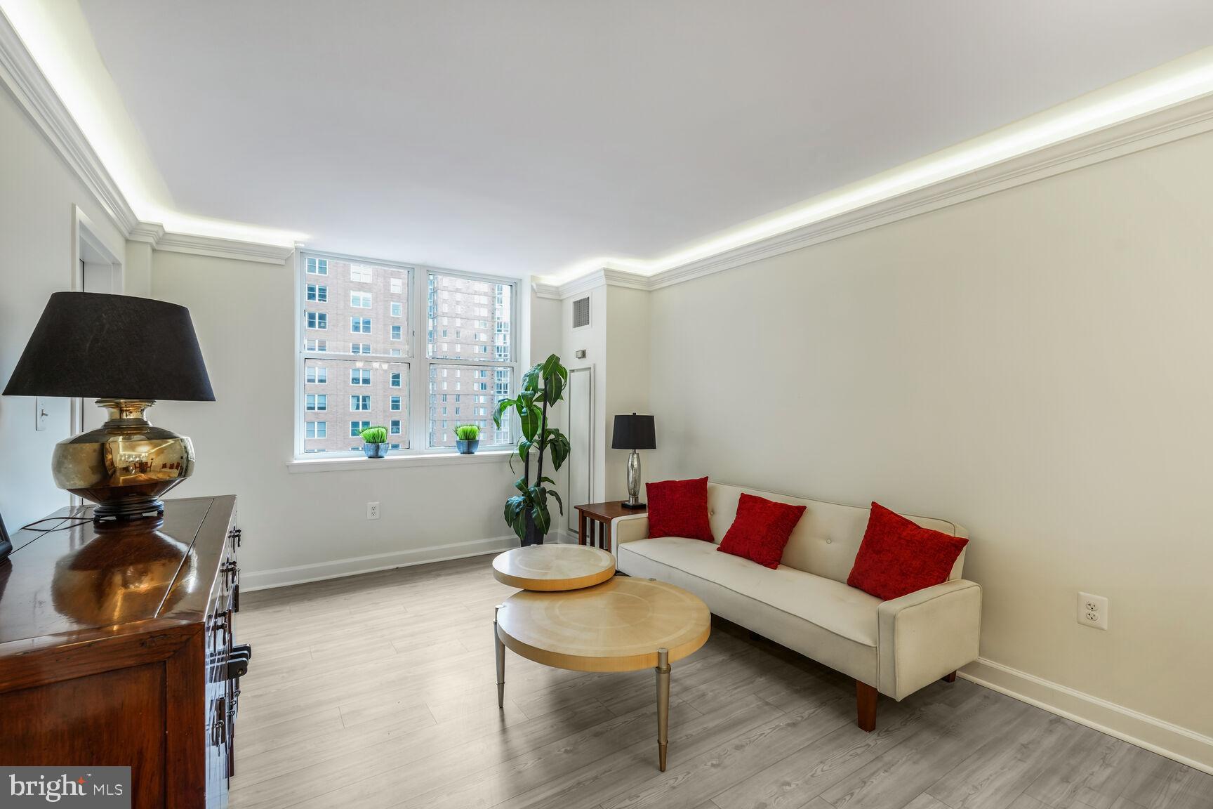 900 N TAYLOR STREET 727