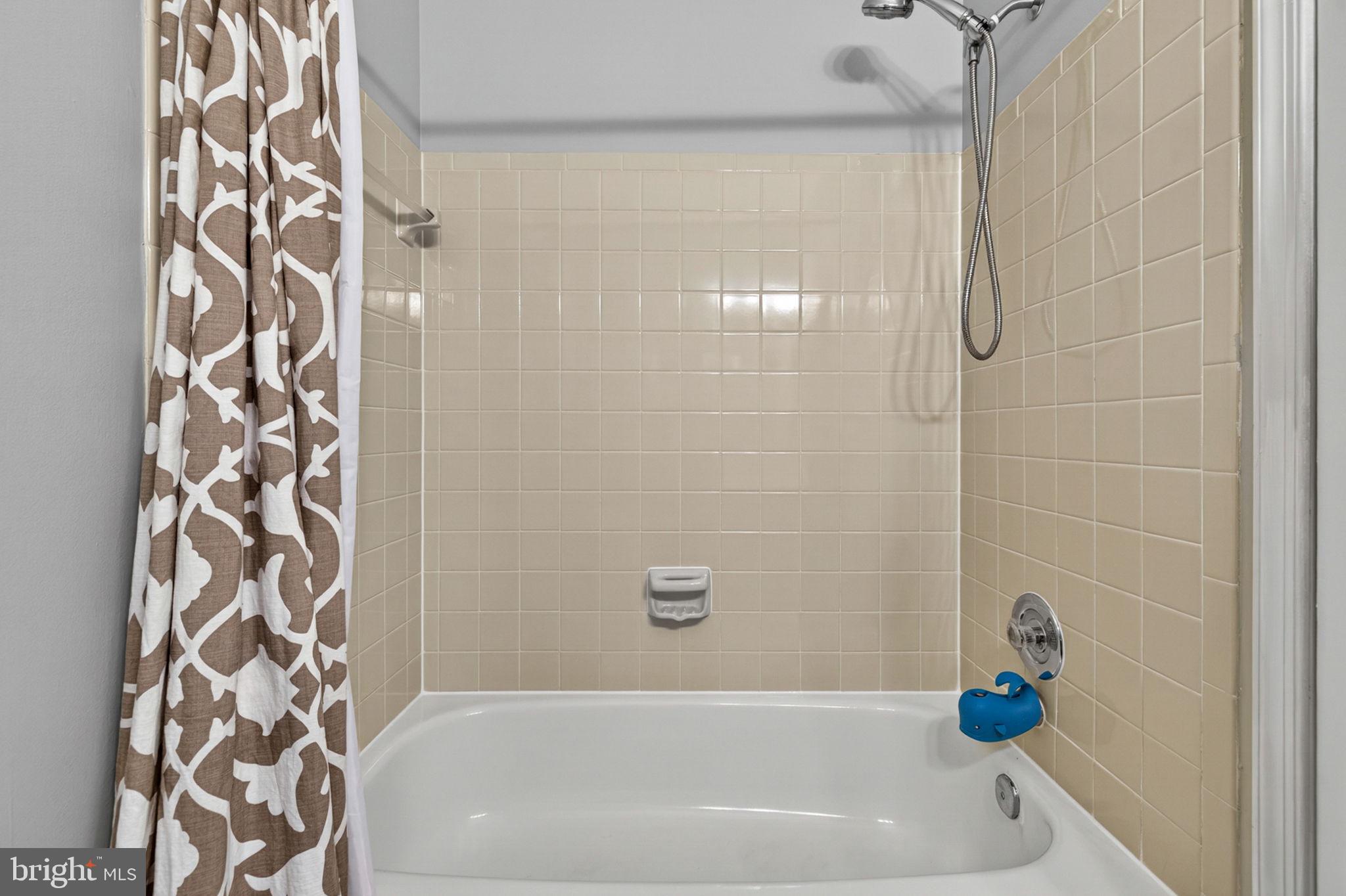 LEESBURG COUNTRY CLUB - Residential