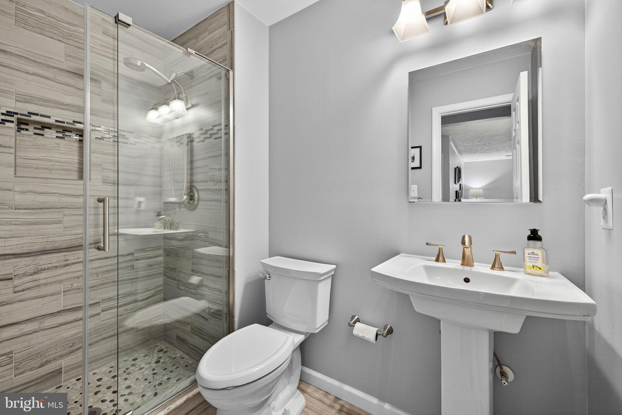 LEESBURG COUNTRY CLUB - Residential