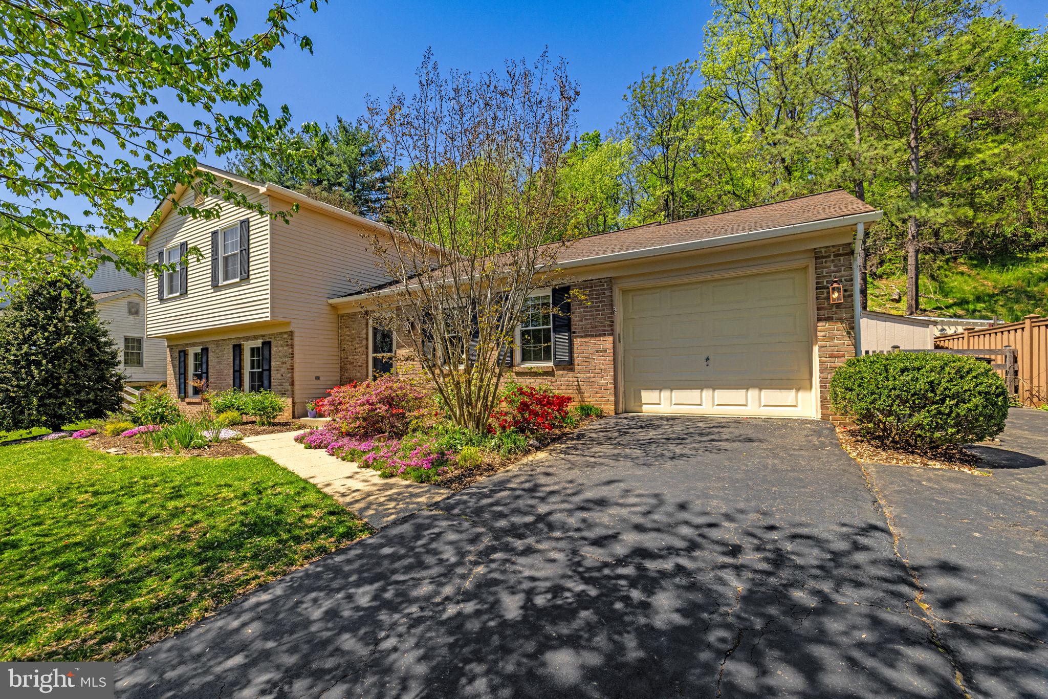 911 CHANCELLOR STREET SW