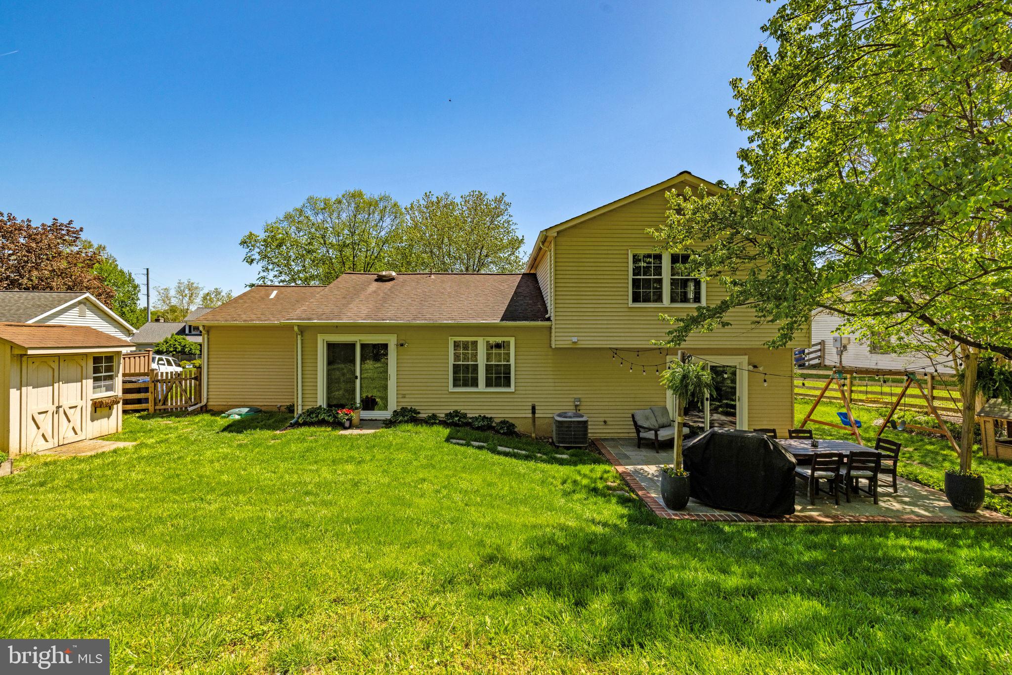 LEESBURG COUNTRY CLUB - Residential