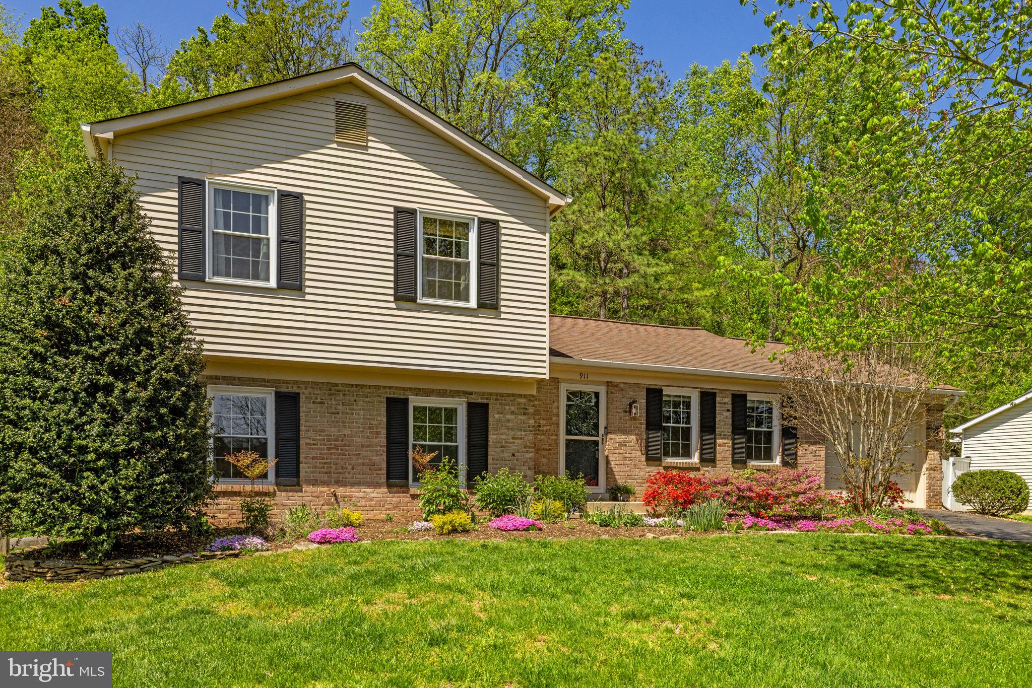 911 CHANCELLOR STREET SW