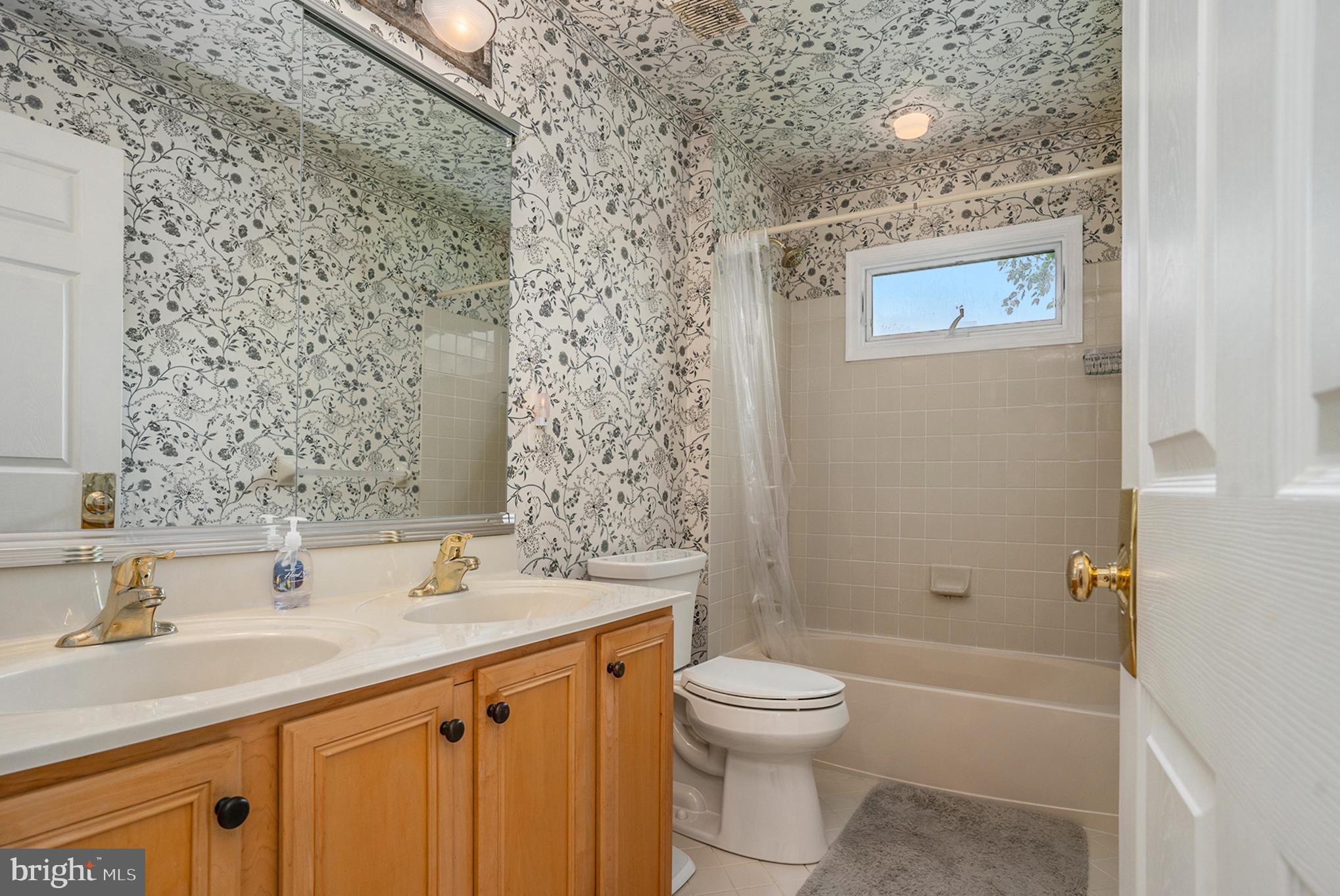 BLUE BELL CC - Residential