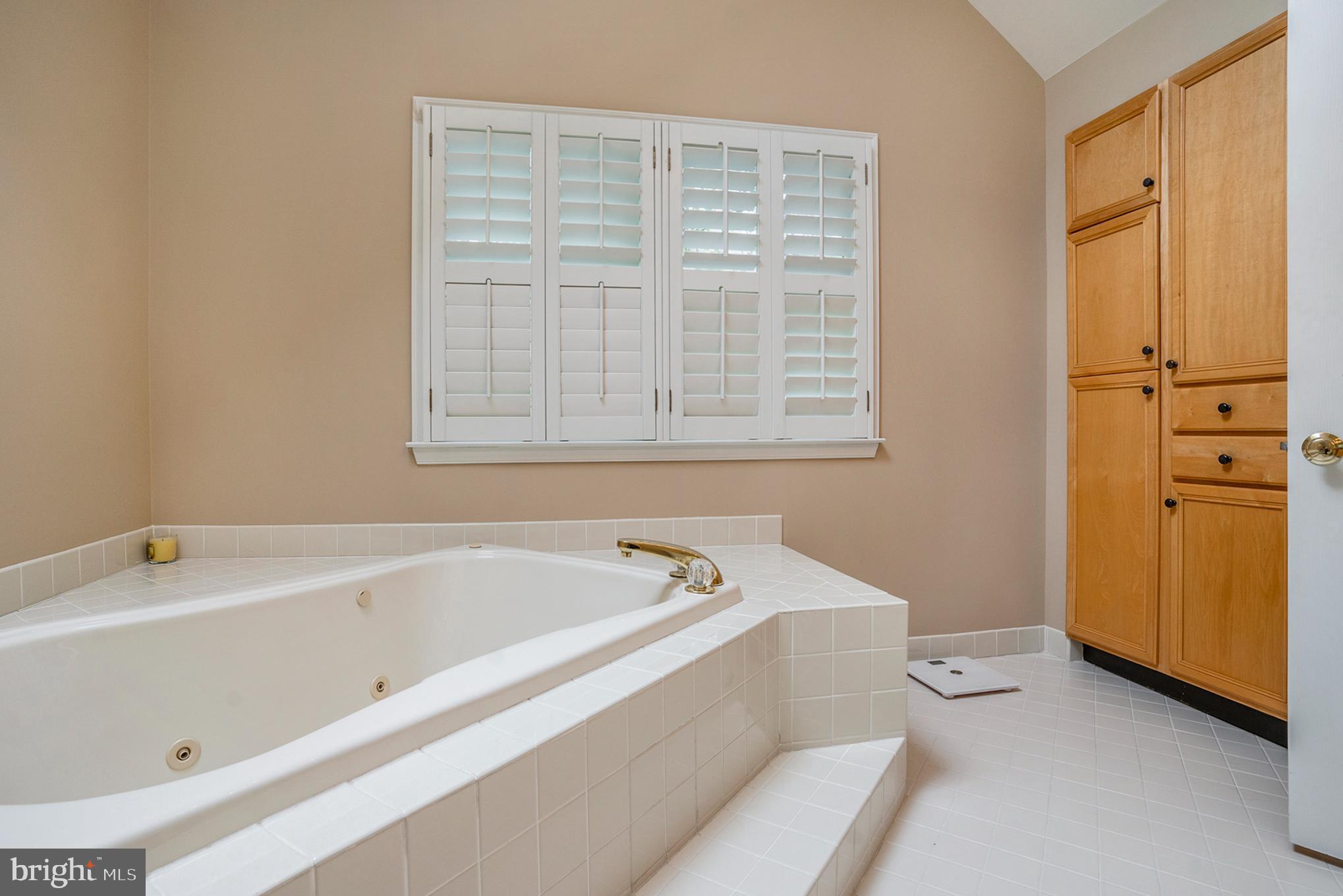 BLUE BELL CC - Residential