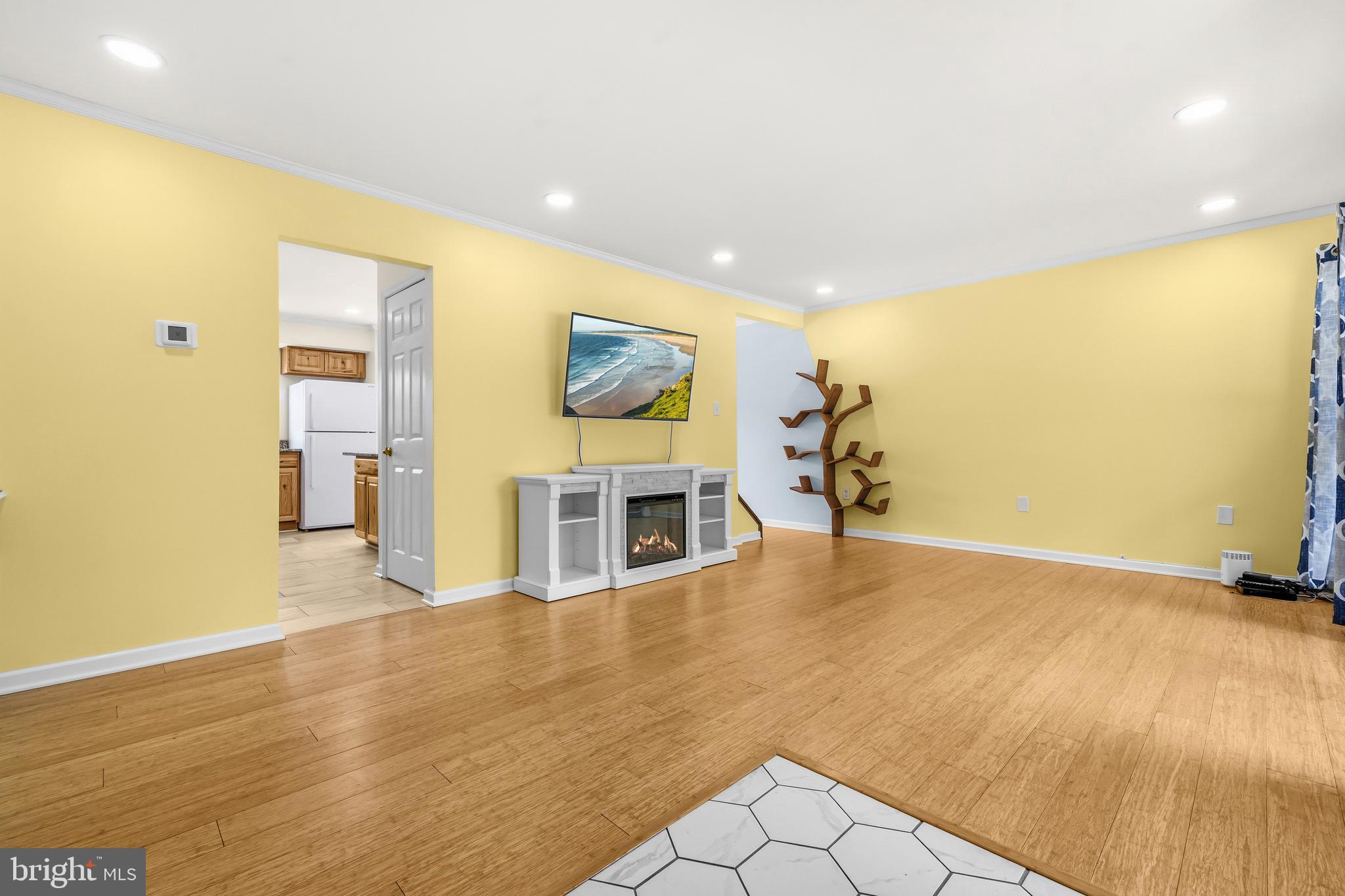 5013 AMERICANA DRIVE