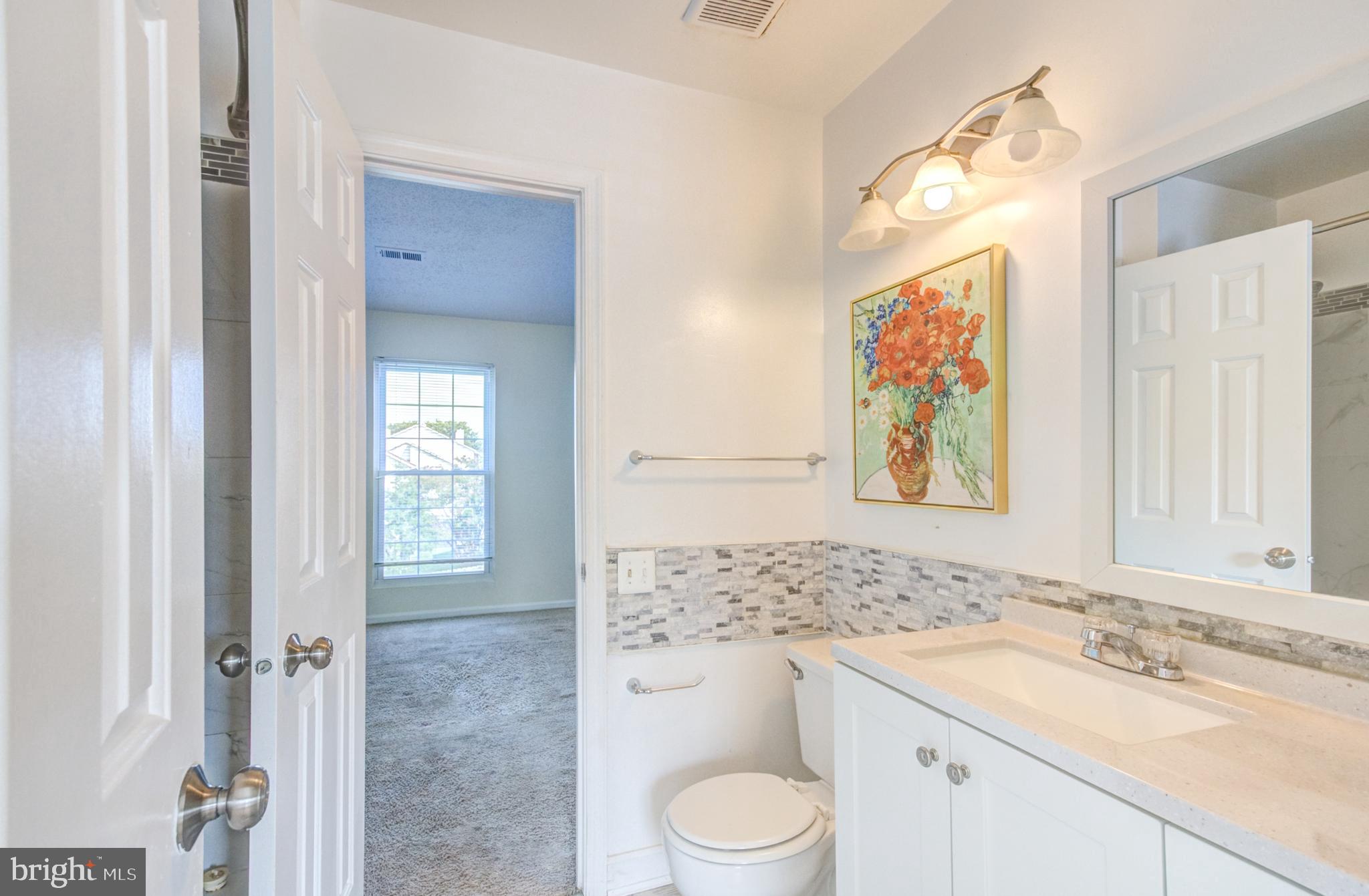 CARNABY SQUARE - Residential Lease