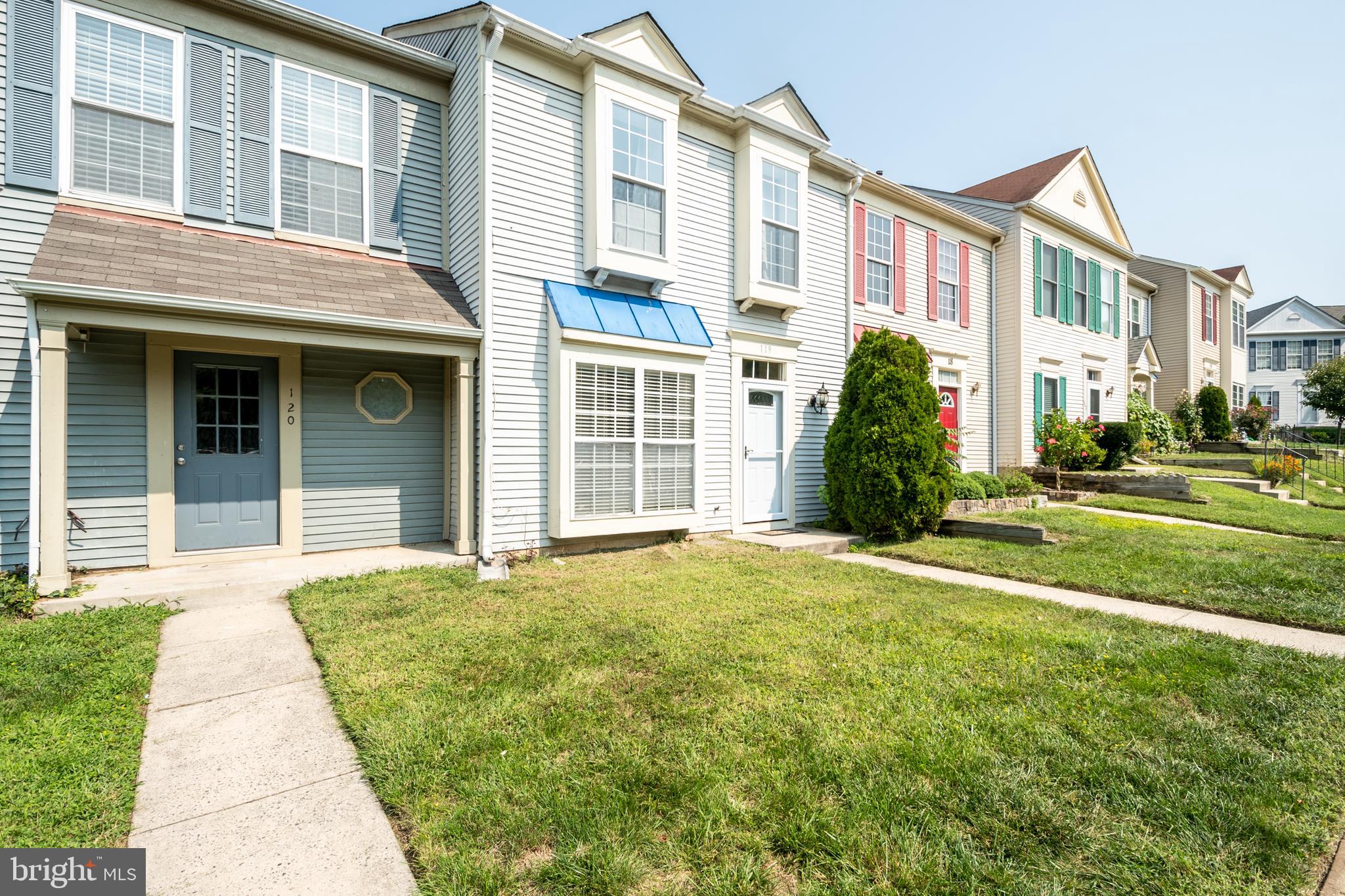 CARNABY SQUARE - Residential Lease