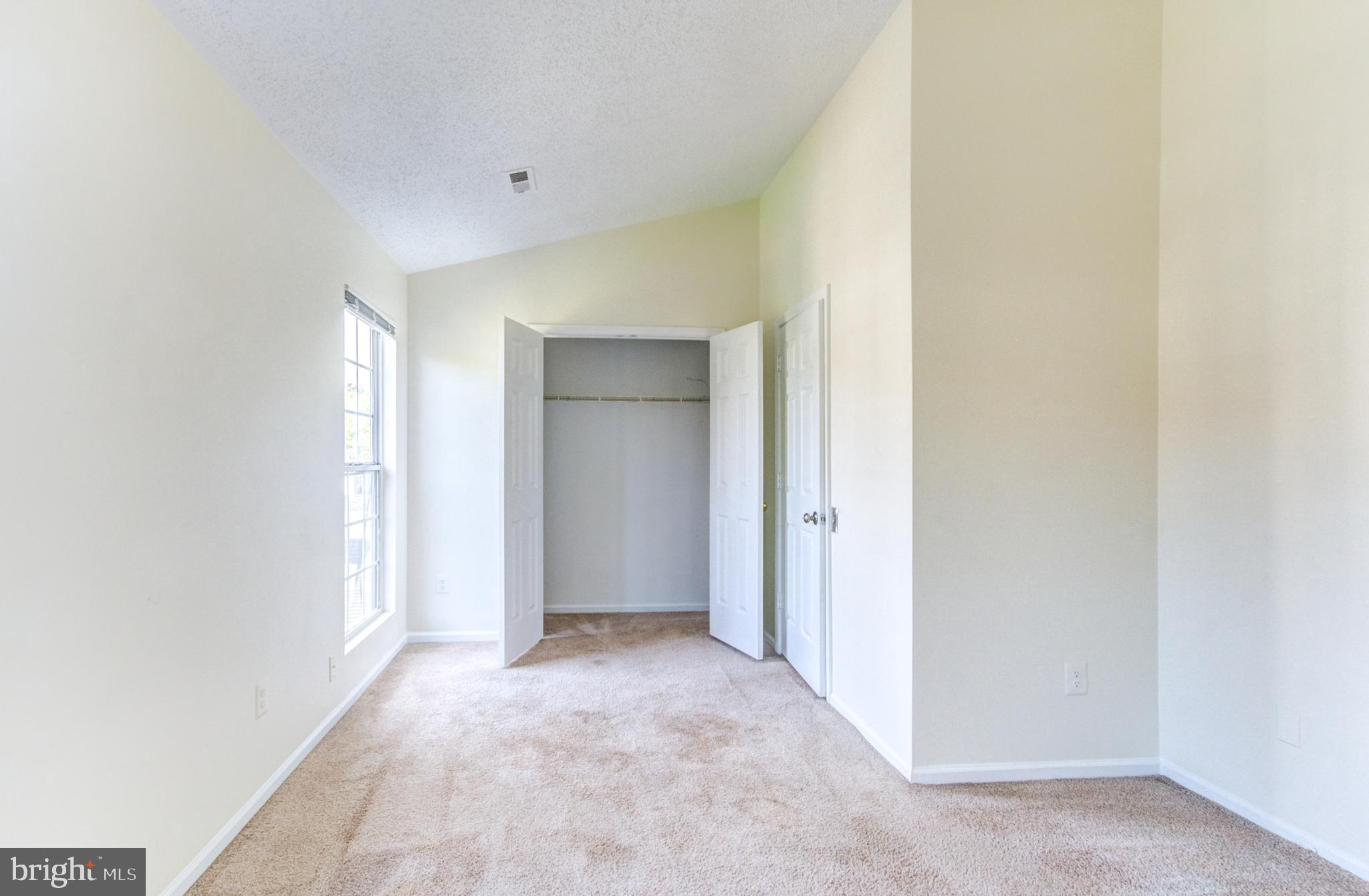 CARNABY SQUARE - Residential Lease