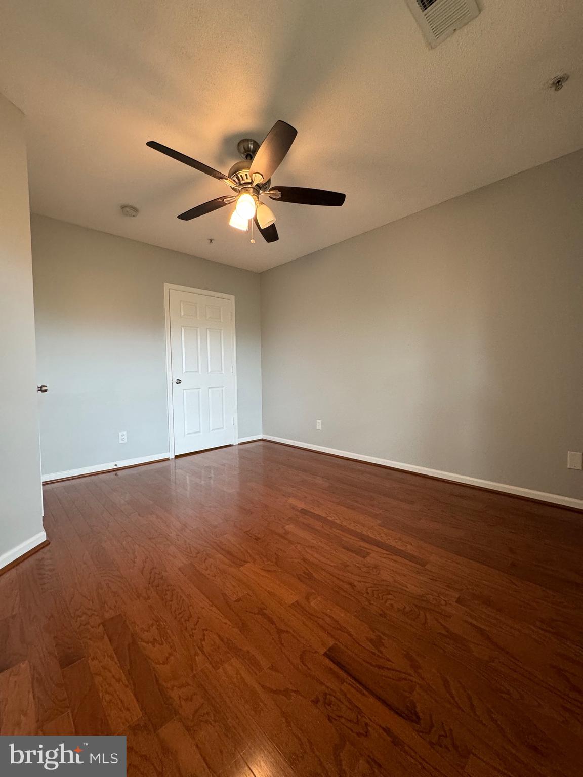 SOUTH GLEN - Residential Lease