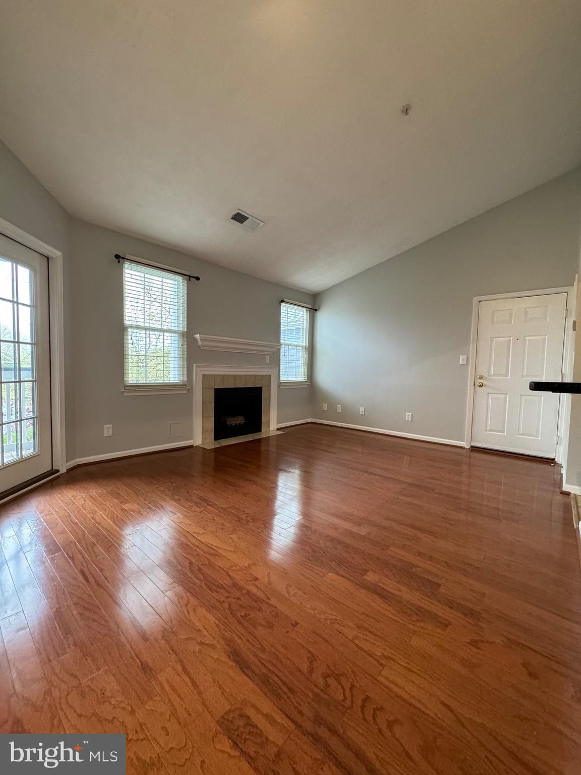 SOUTH GLEN - Residential Lease