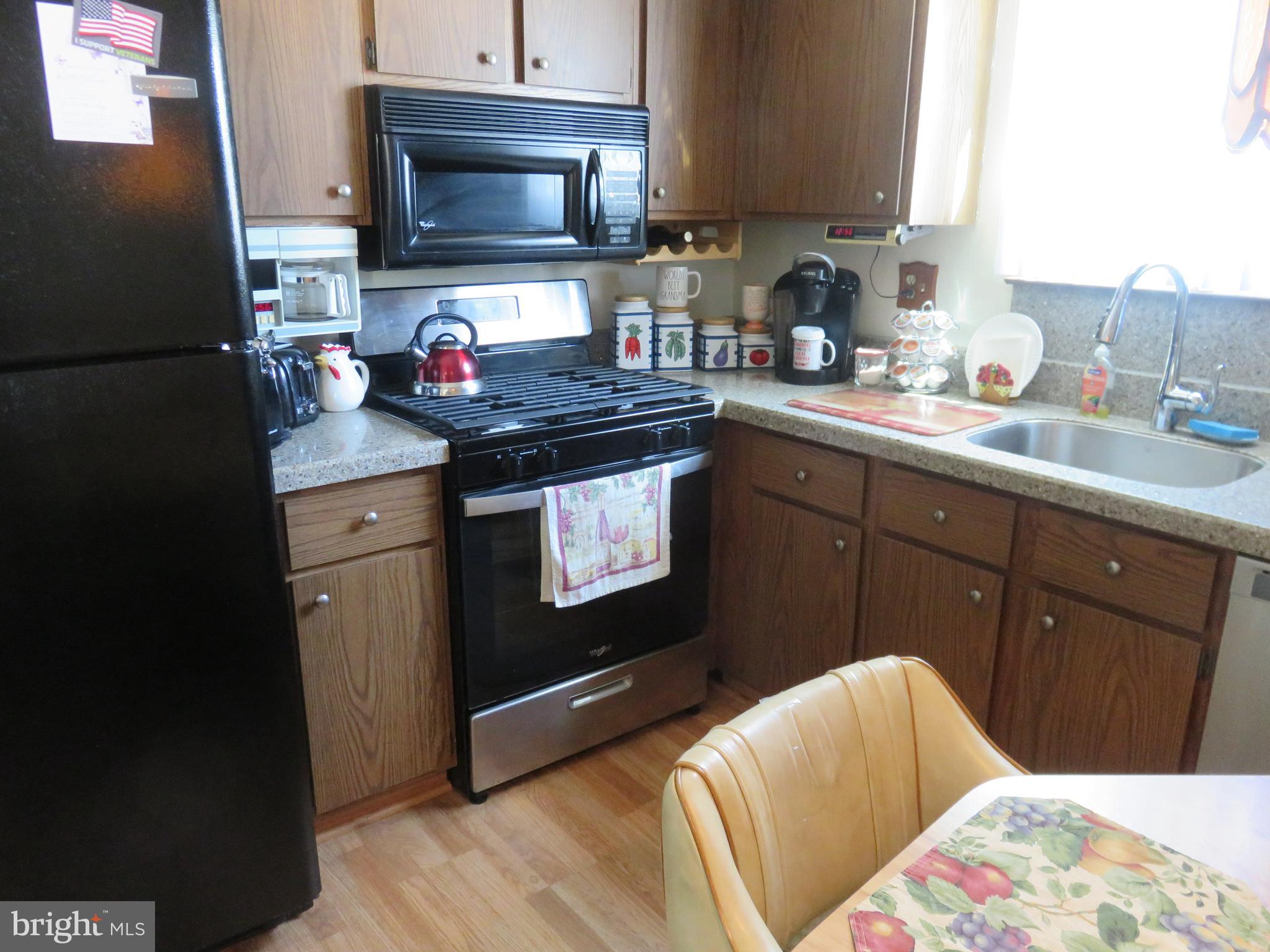 LAUREL HILLS - Residential