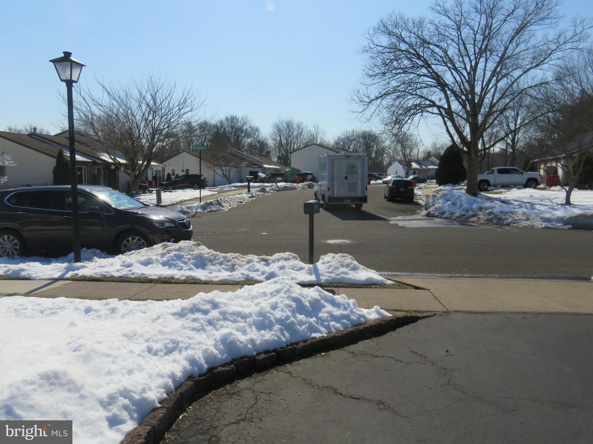 LAUREL HILLS - Residential