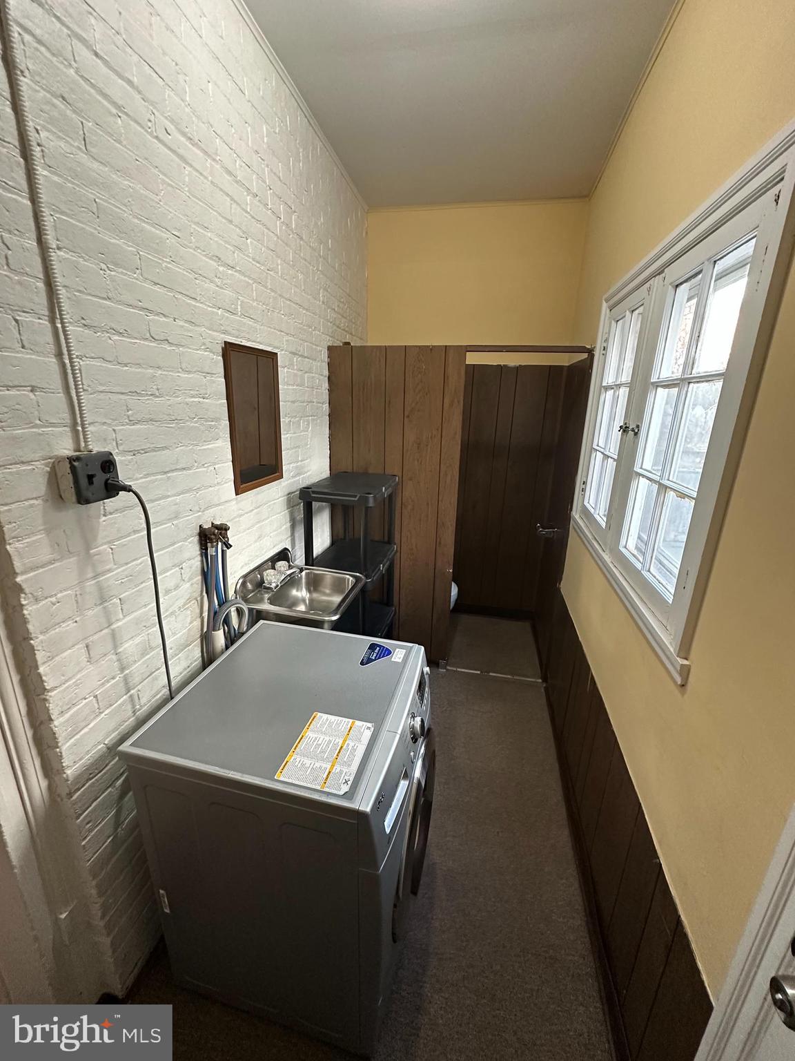 ART MUSEUM AREA - Residential Lease