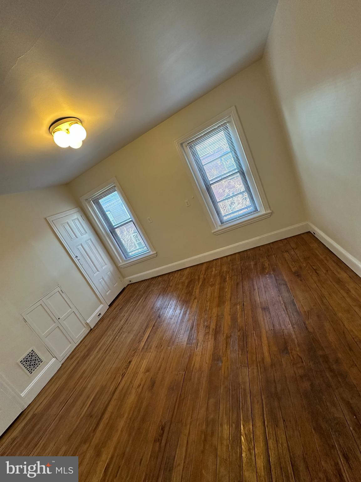 ART MUSEUM AREA - Residential Lease