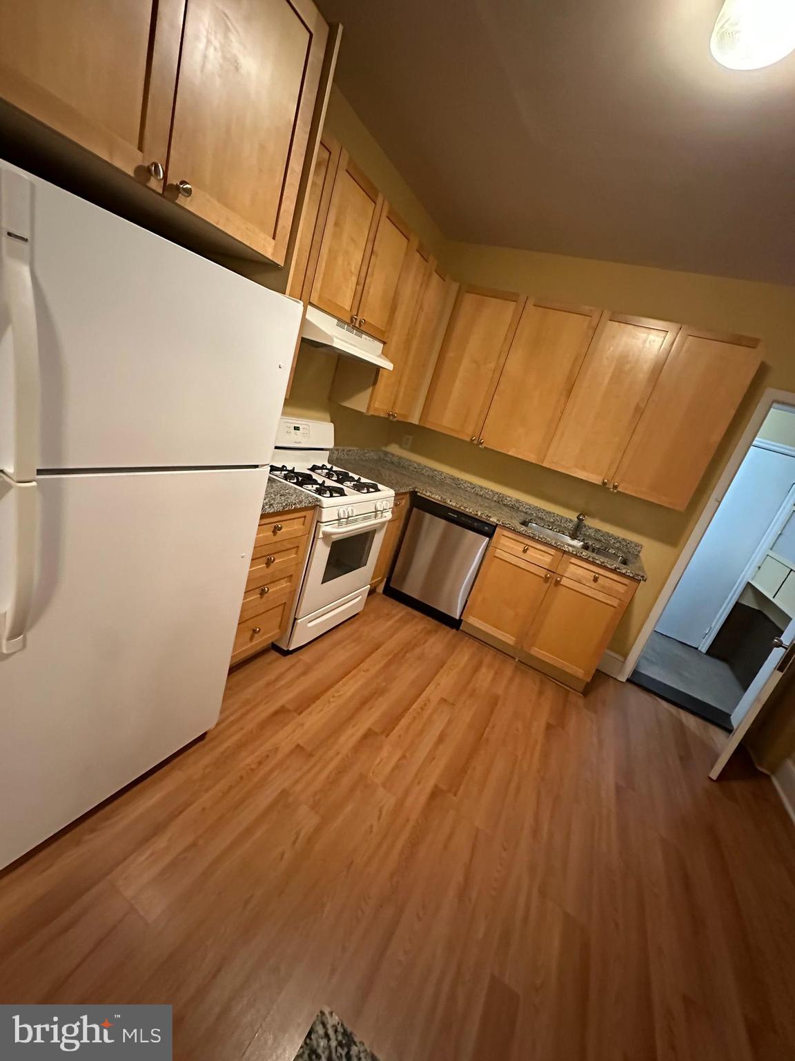 ART MUSEUM AREA - Residential Lease