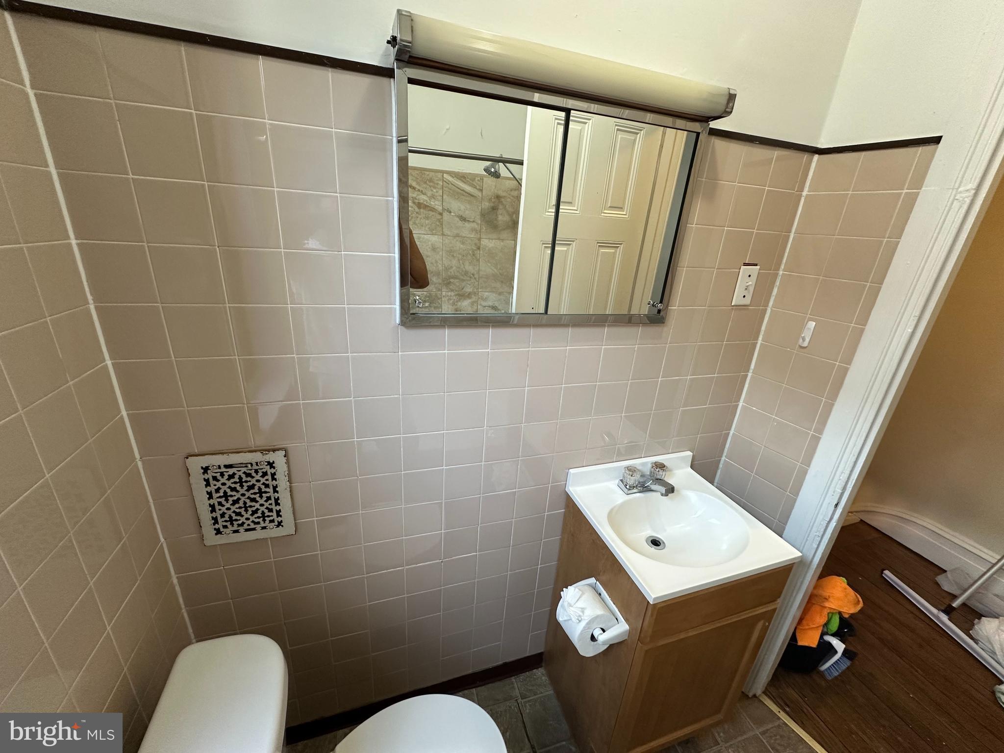 ART MUSEUM AREA - Residential Lease