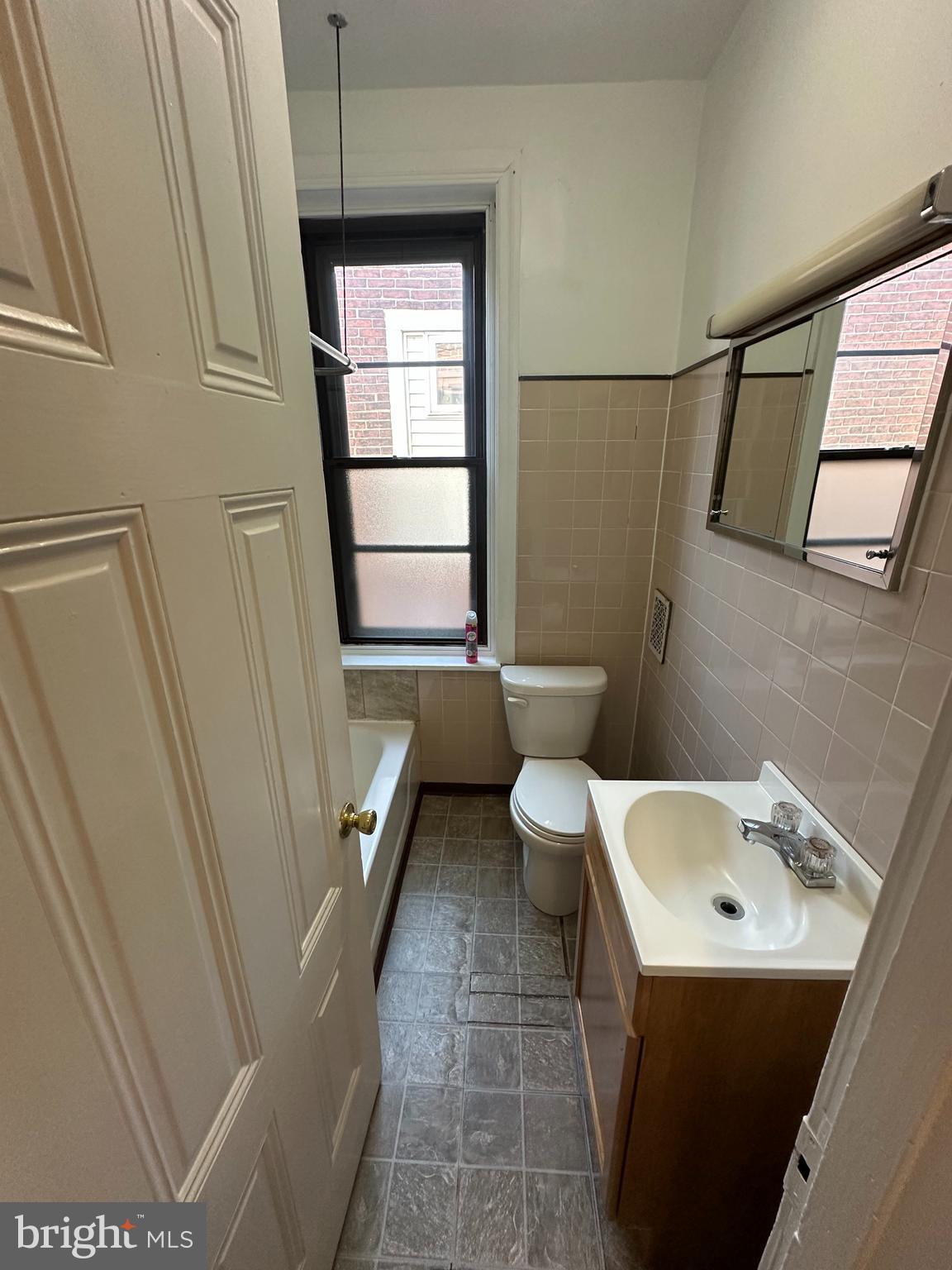 ART MUSEUM AREA - Residential Lease