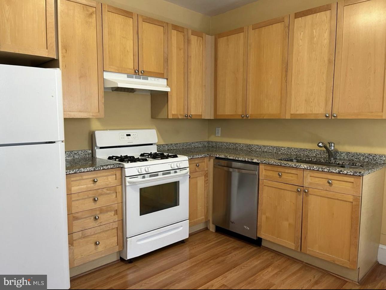 ART MUSEUM AREA - Residential Lease