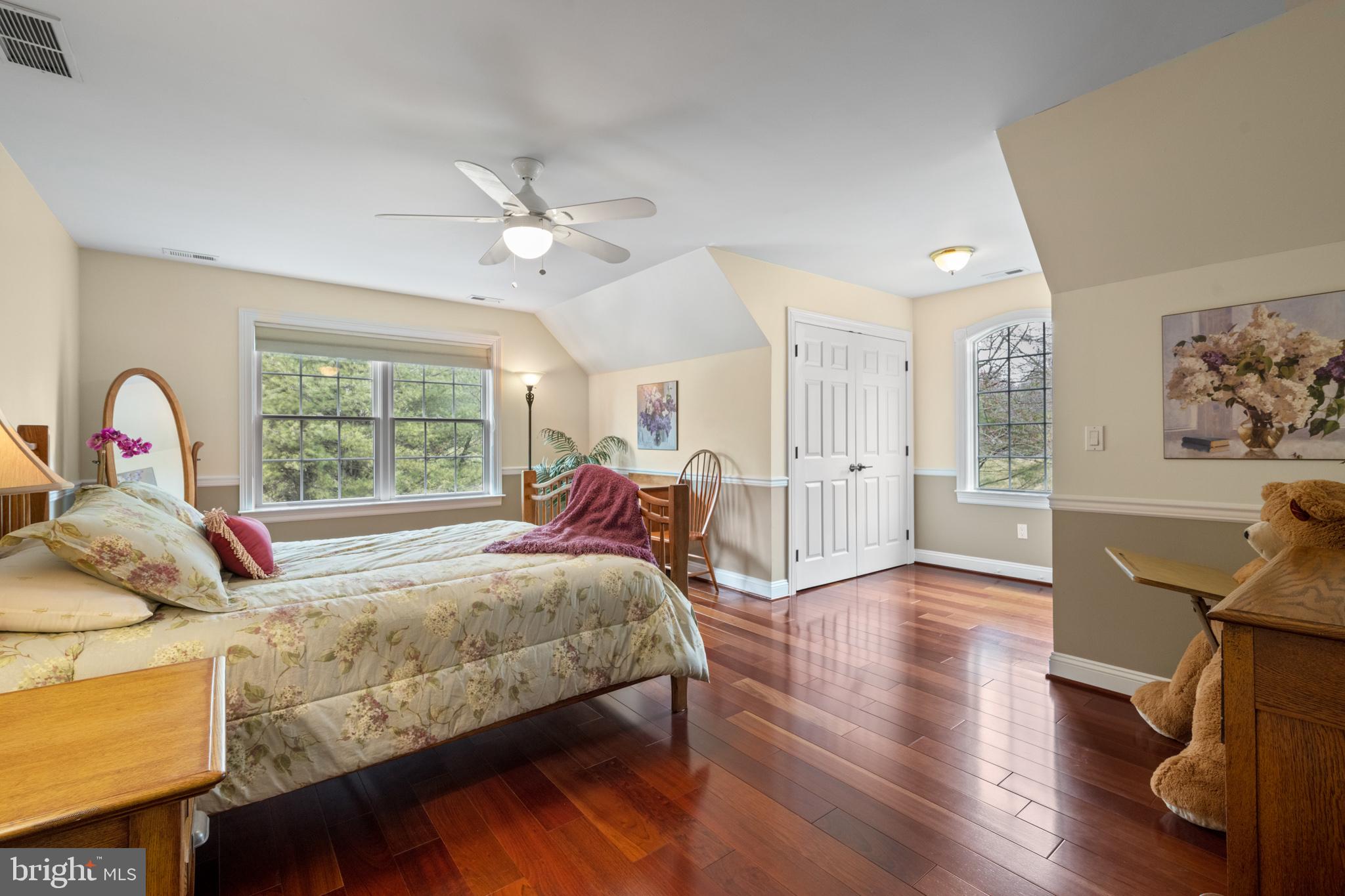 COUNTRY WALK - Residential