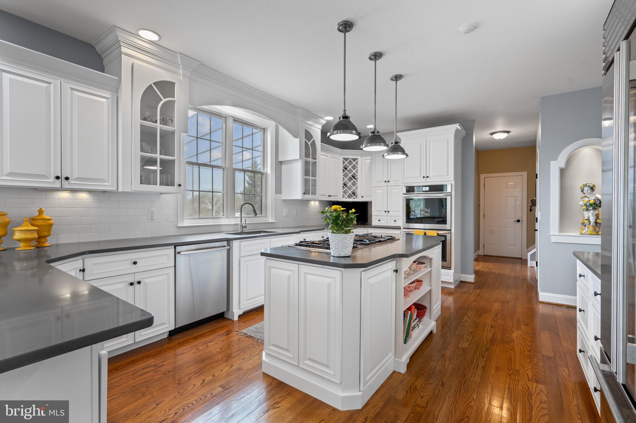 COUNTRY WALK - Residential