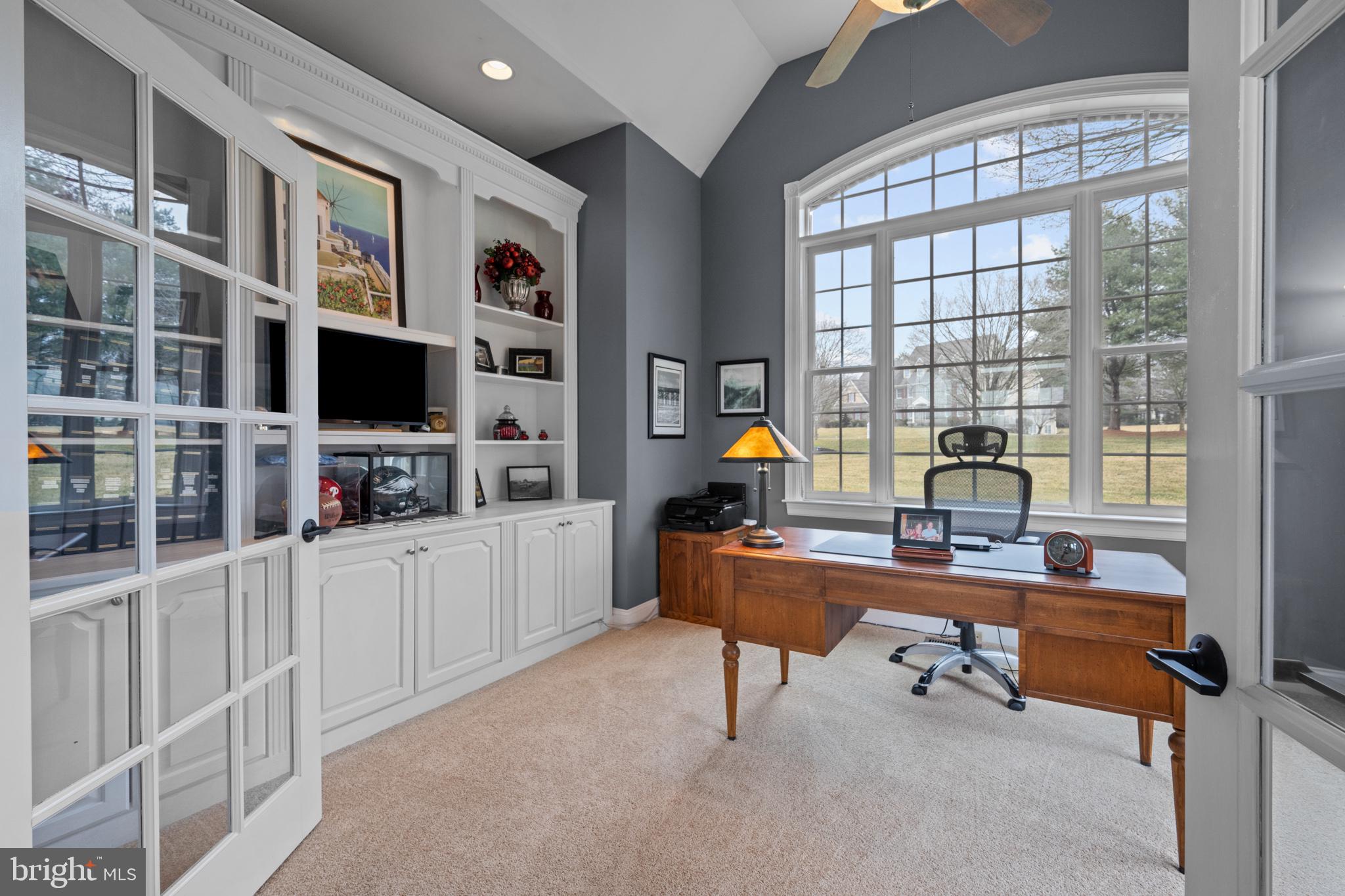 COUNTRY WALK - Residential