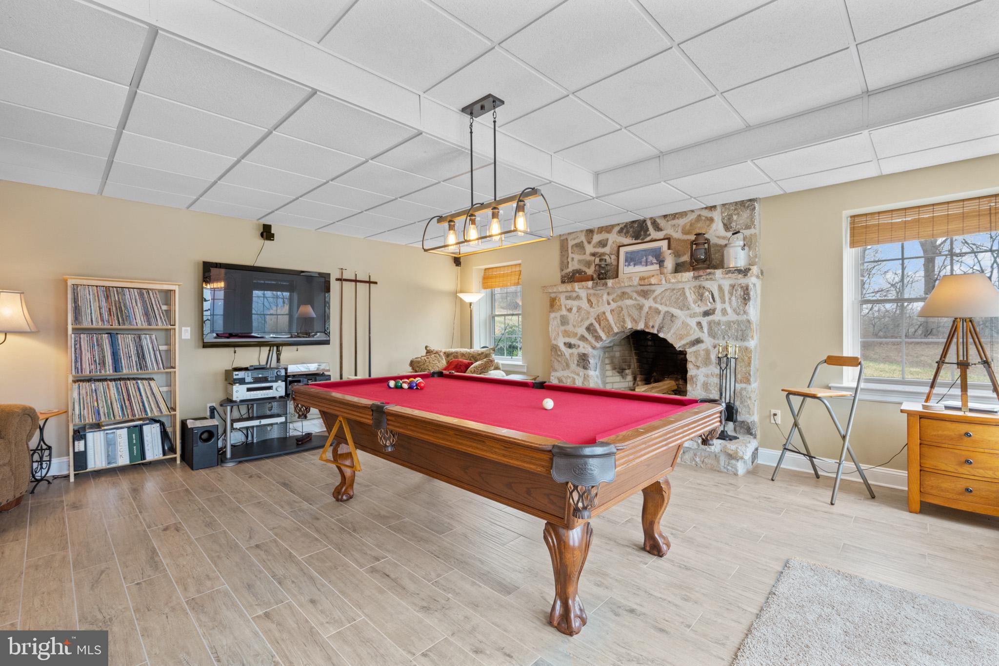 COUNTRY WALK - Residential