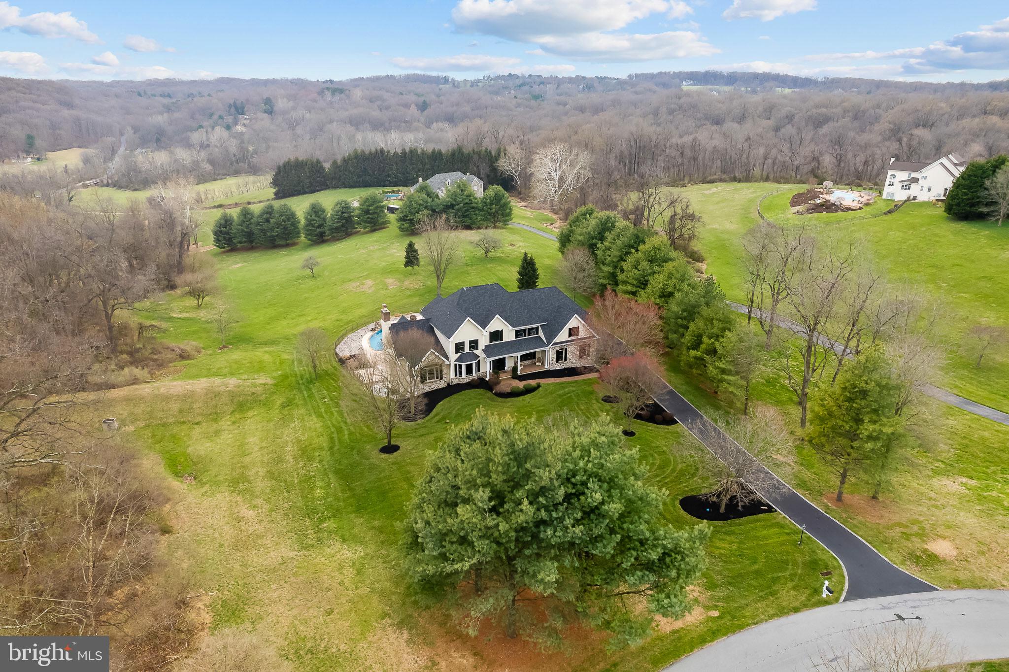 COUNTRY WALK - Residential