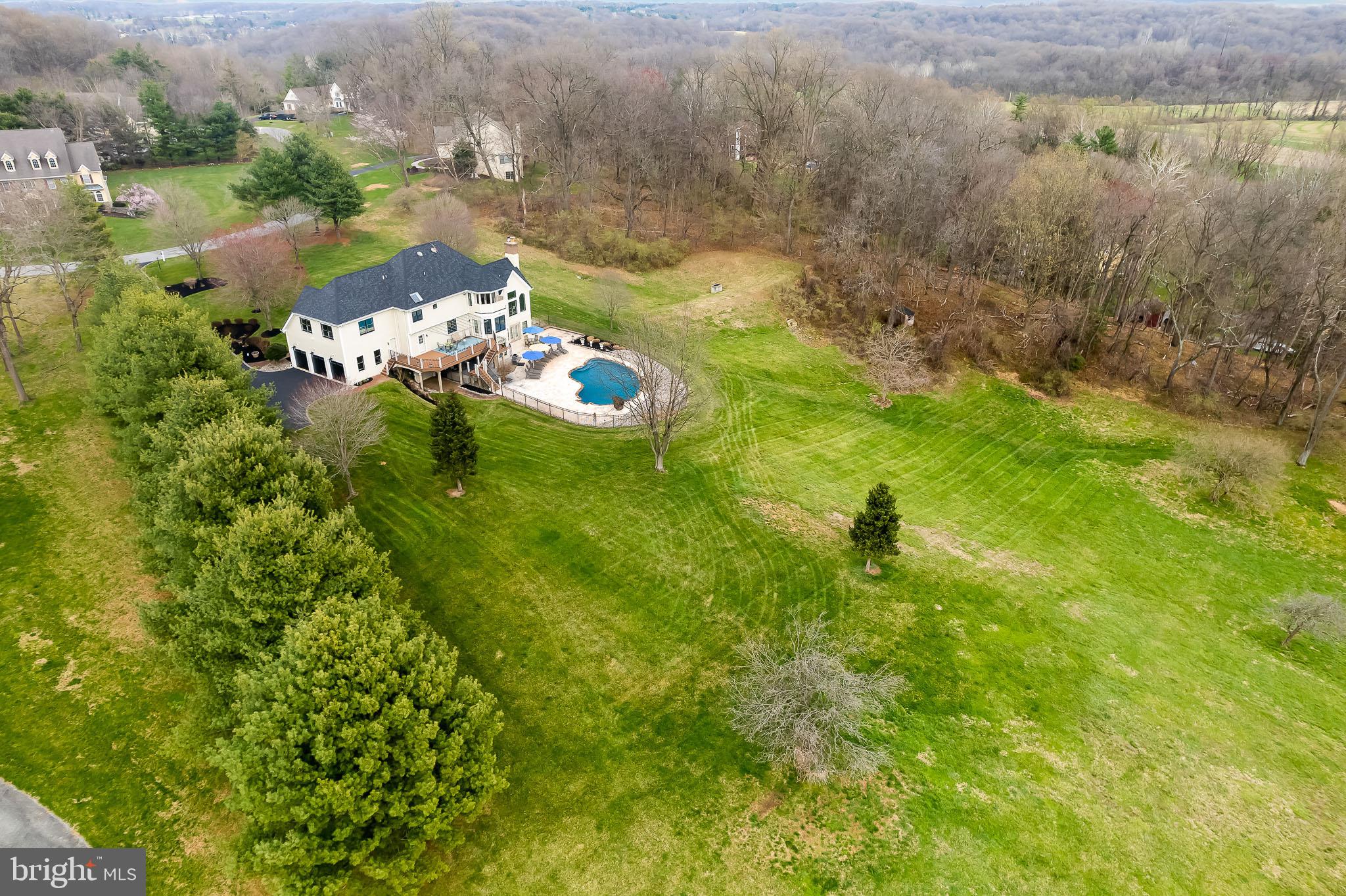 COUNTRY WALK - Residential