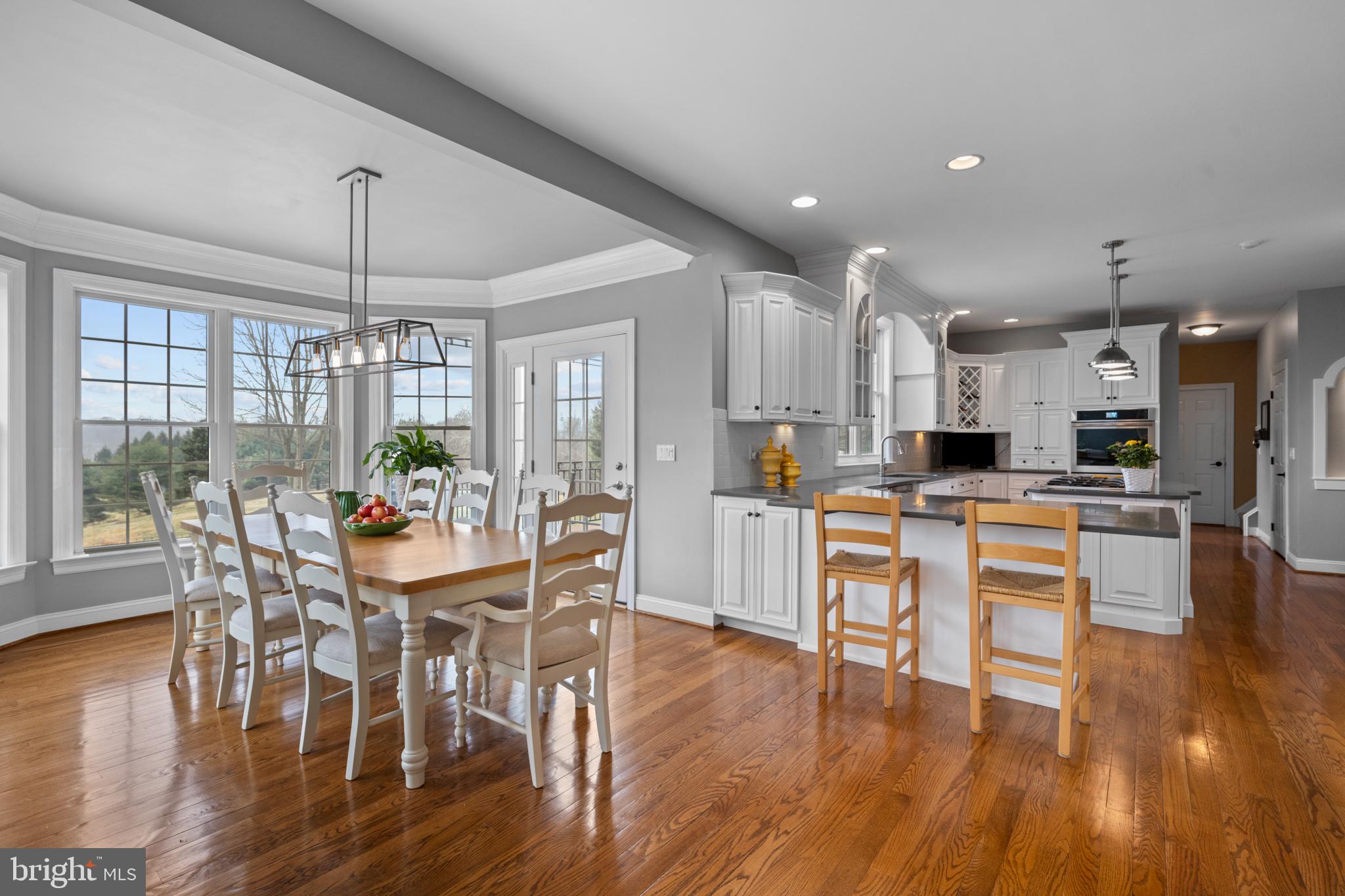 COUNTRY WALK - Residential