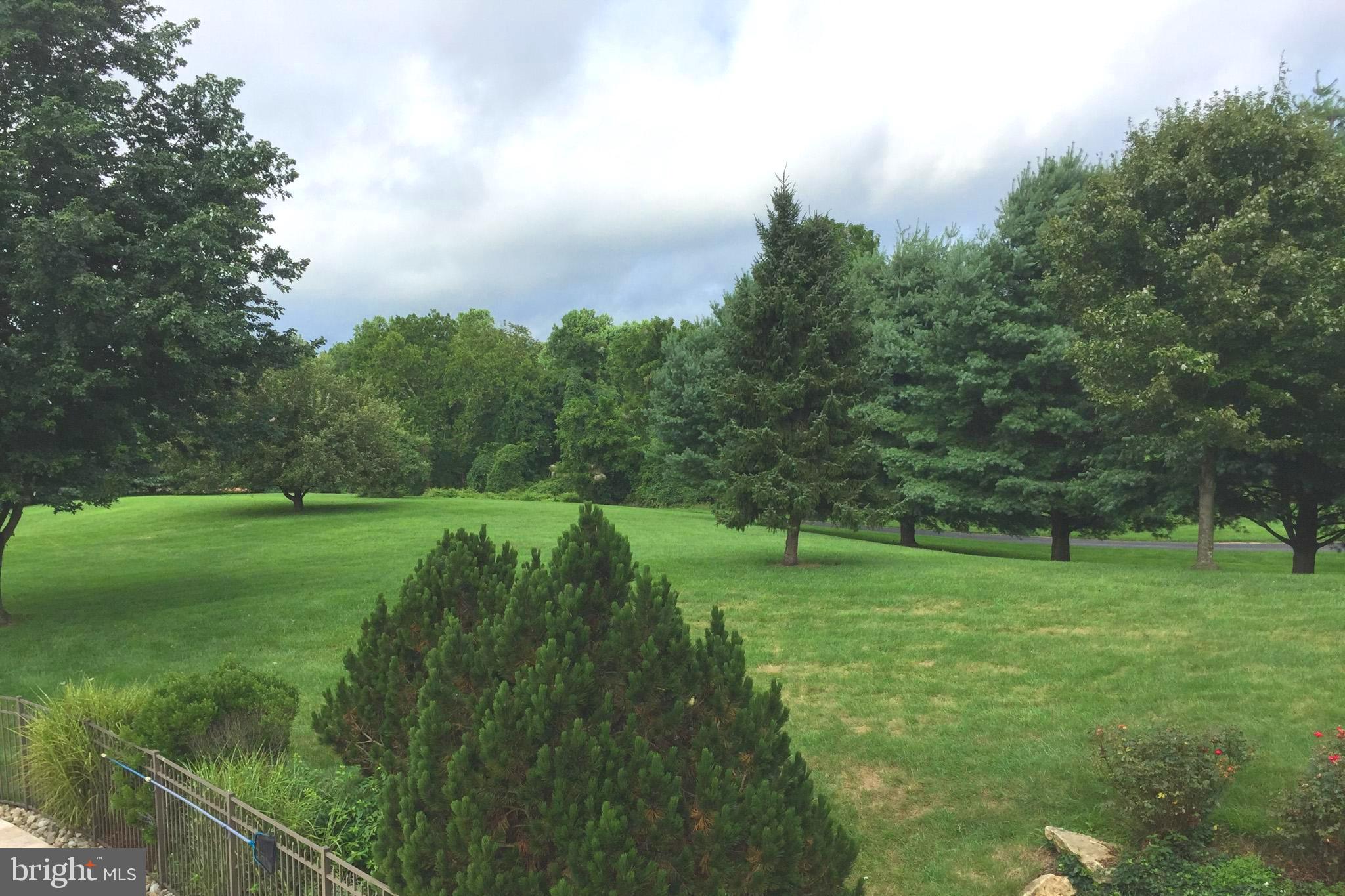 COUNTRY WALK - Residential