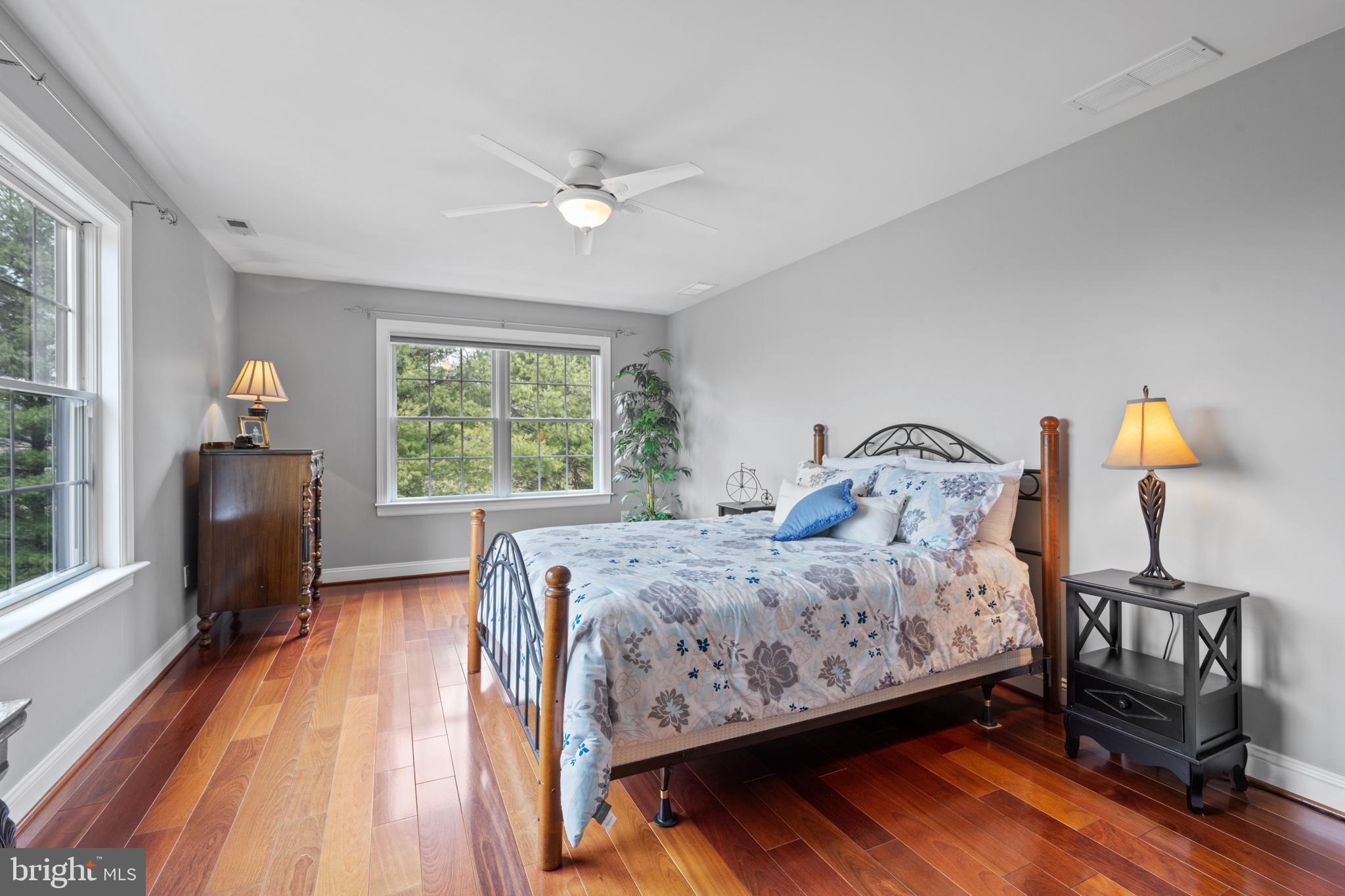 COUNTRY WALK - Residential