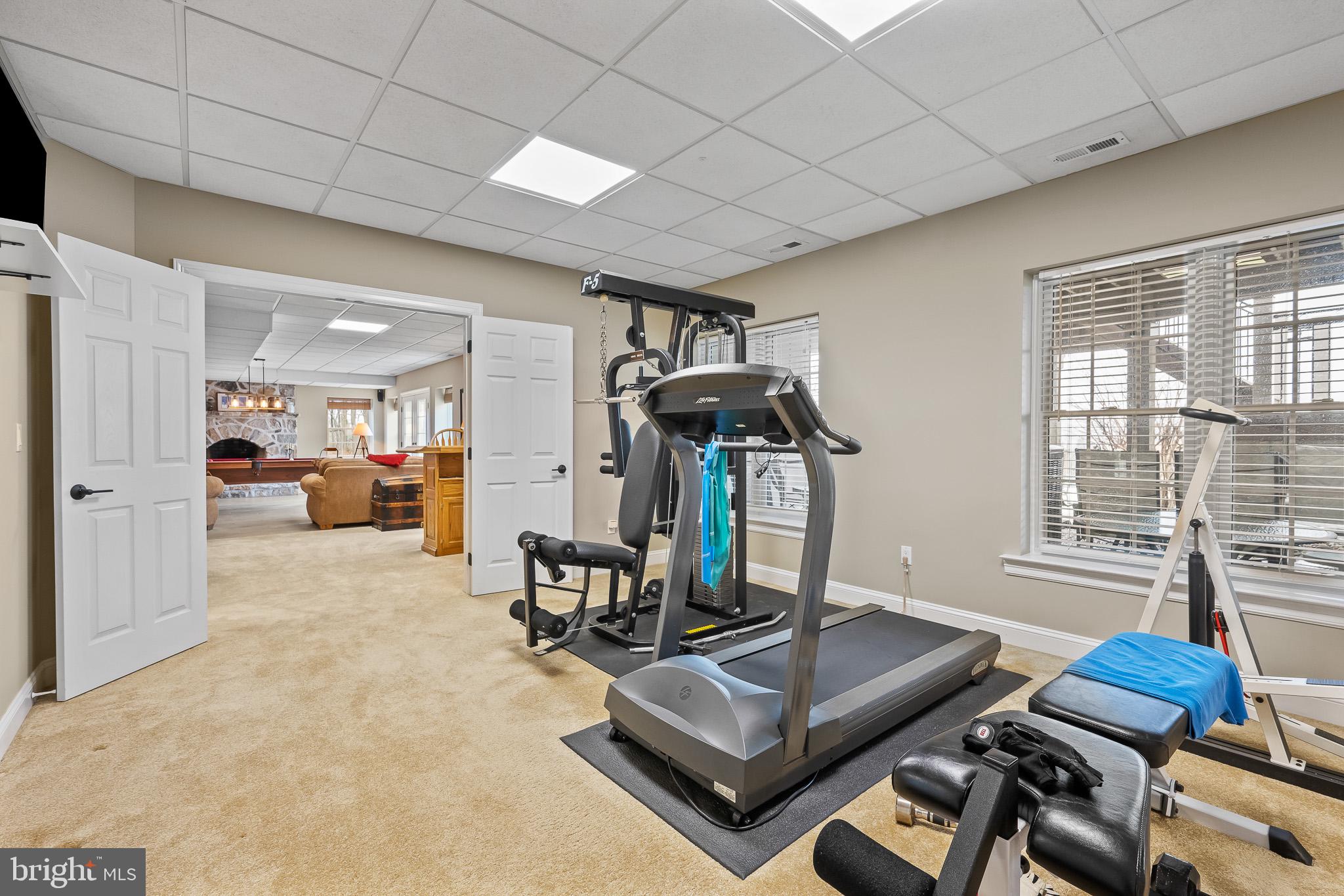 COUNTRY WALK - Residential