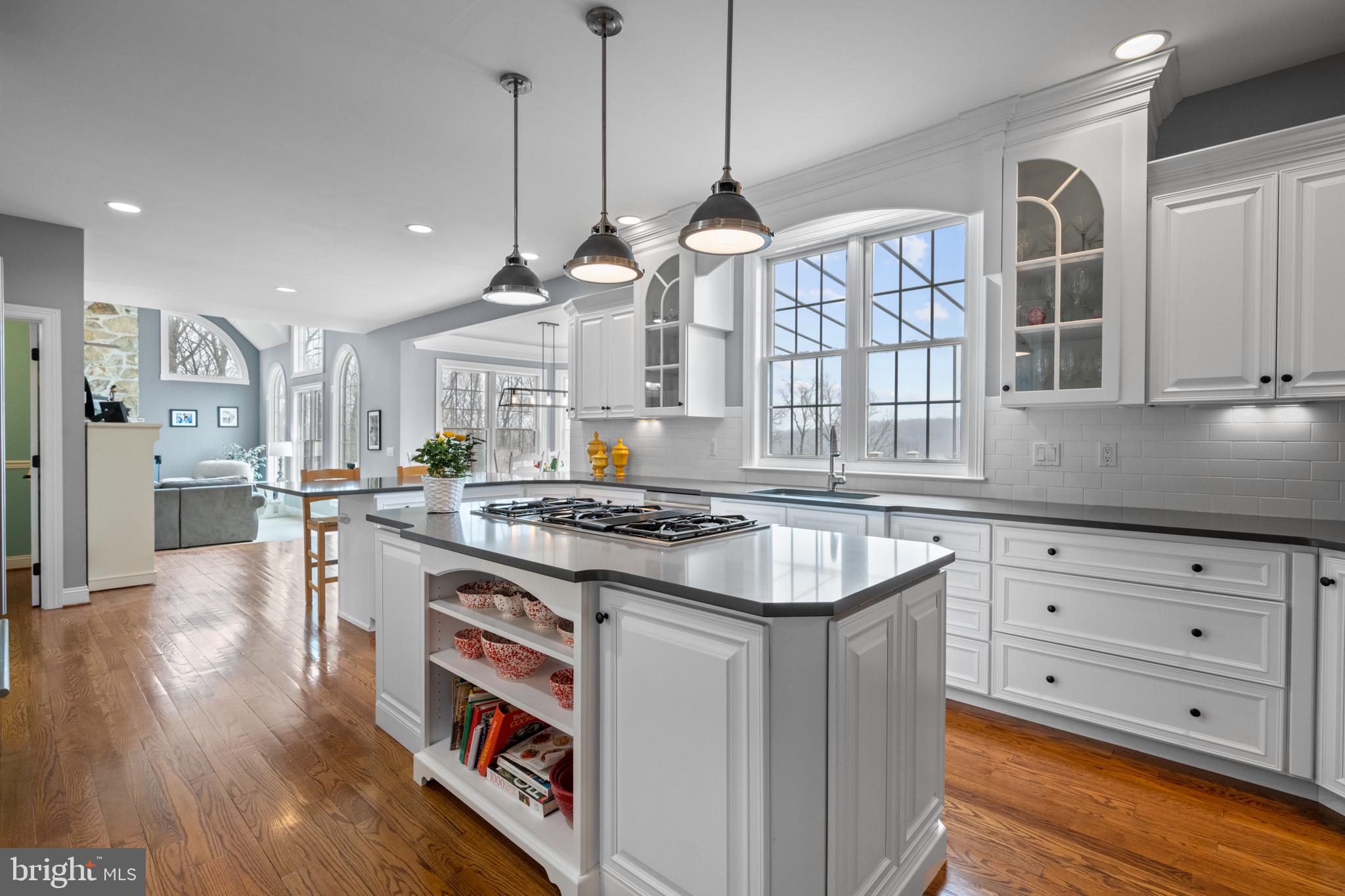 COUNTRY WALK - Residential