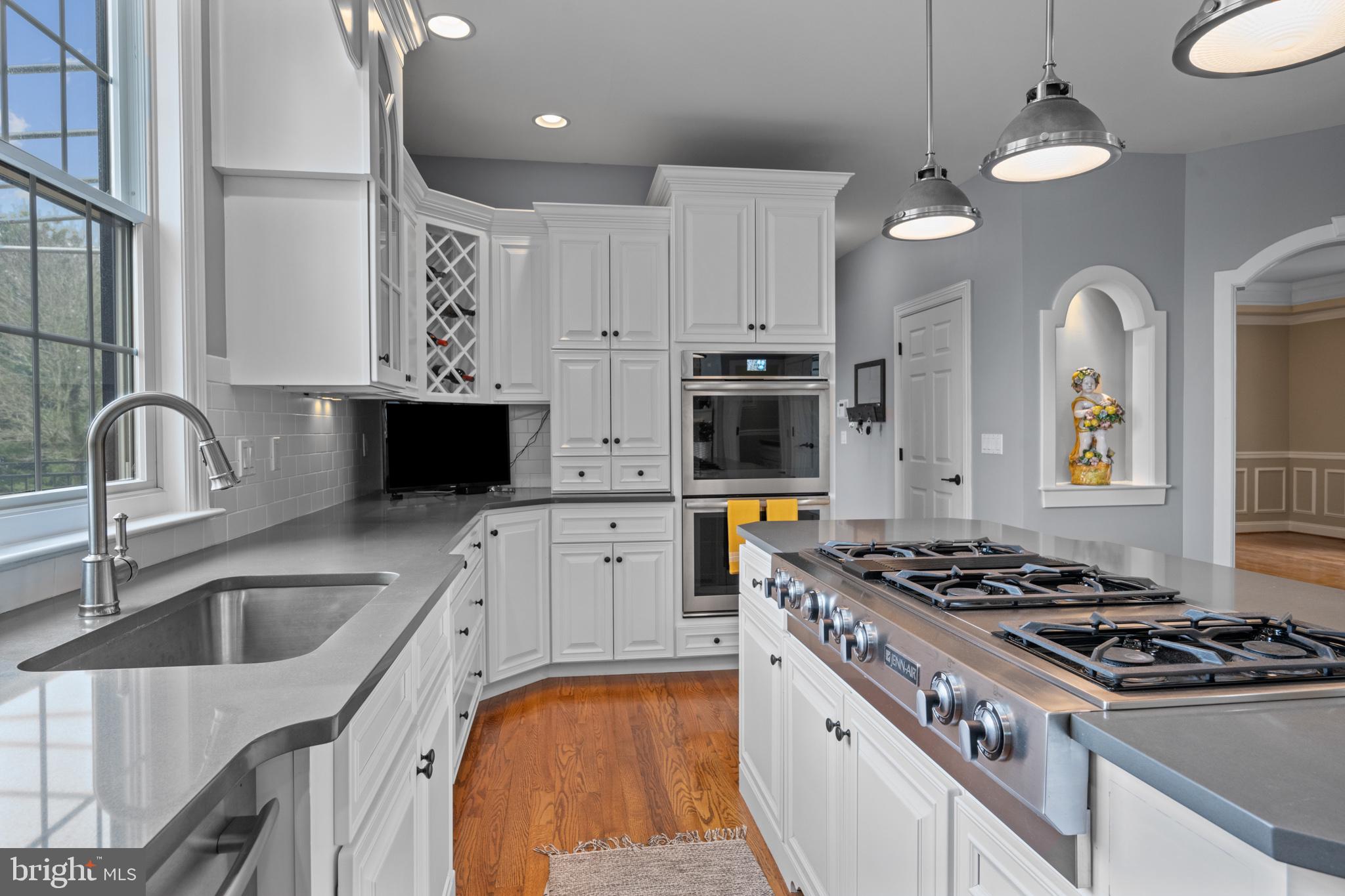 COUNTRY WALK - Residential