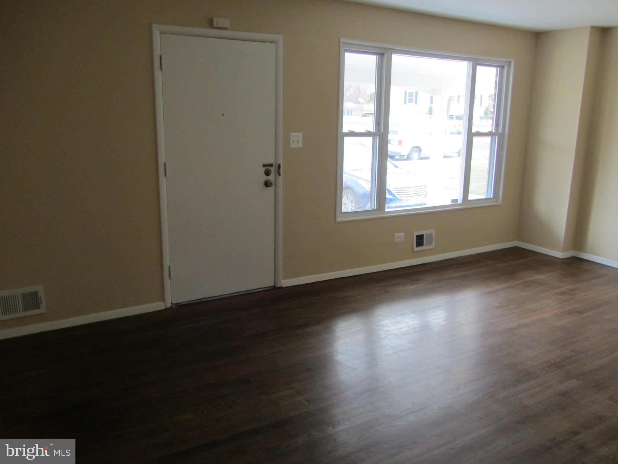 NEWPORT HILLS - Residential