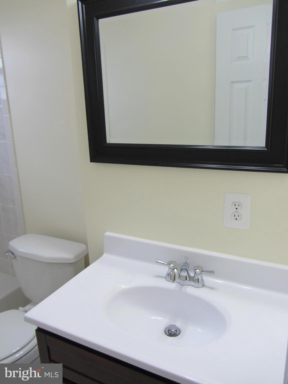 NEWPORT HILLS - Residential